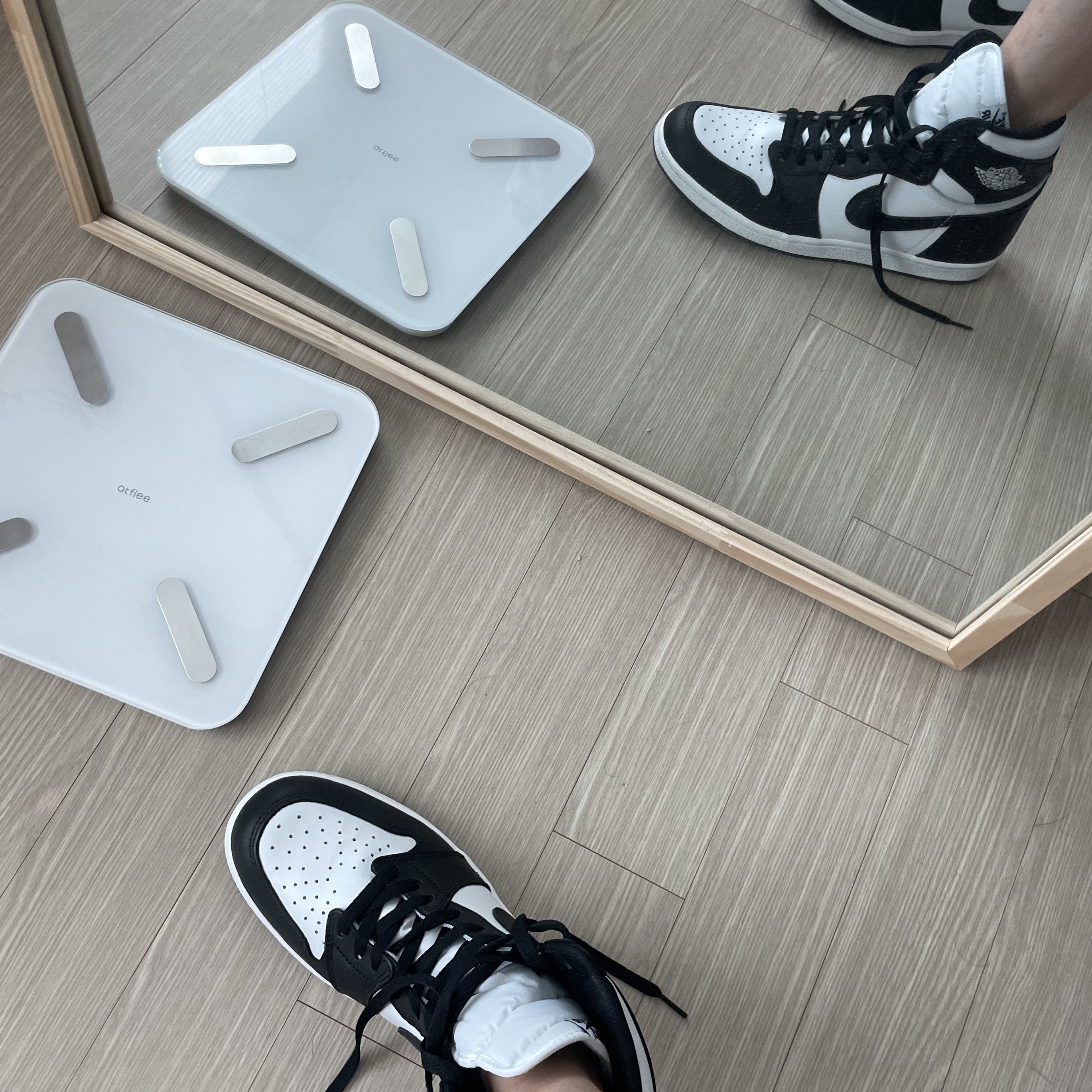 Jordan 1 High 85 Black White 착용 스타일