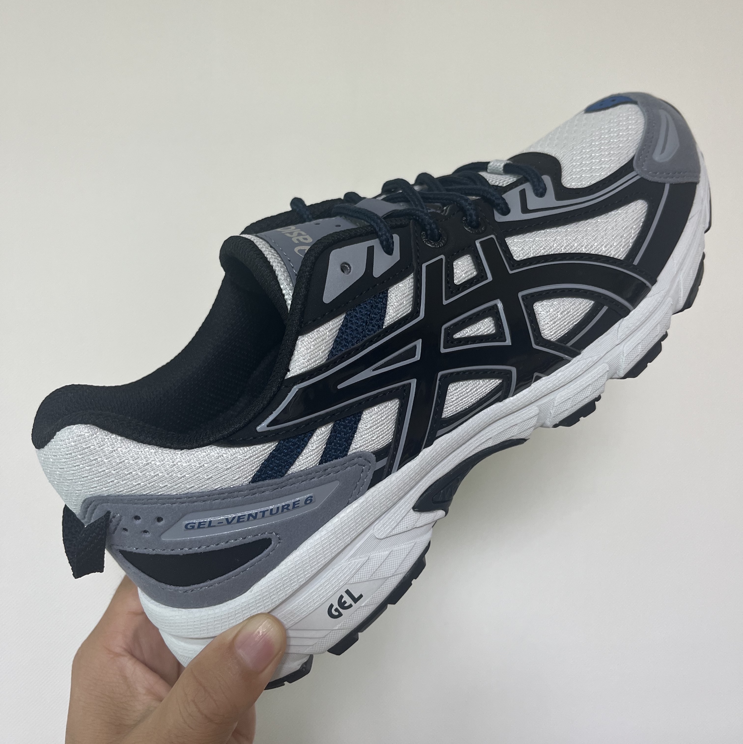 Asics Gel-Venture 6 SPS Glacier Grey 착용 스타일 - 2
