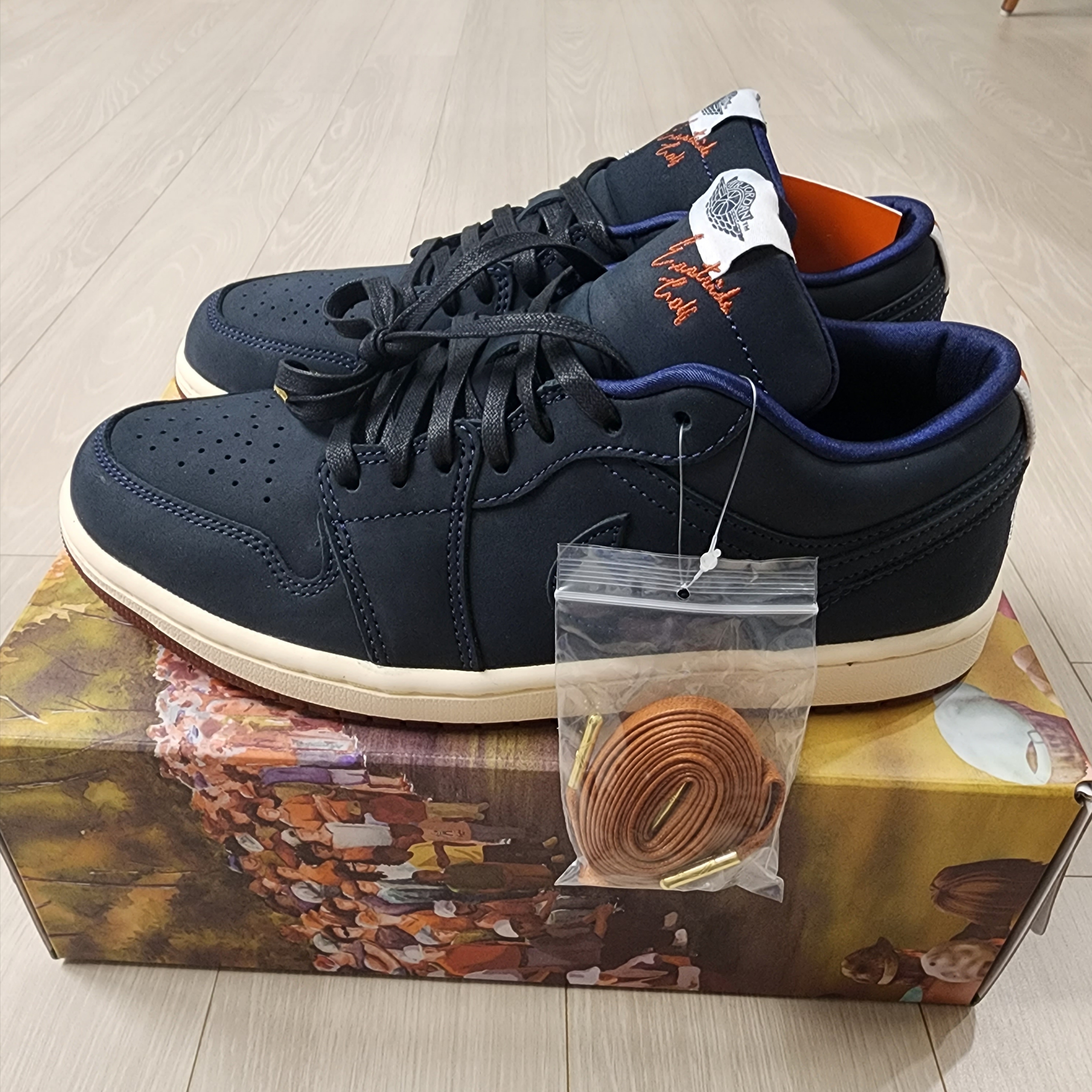 Jordan 1 x Eastside Golf Low Midnight Navy 착용 스타일