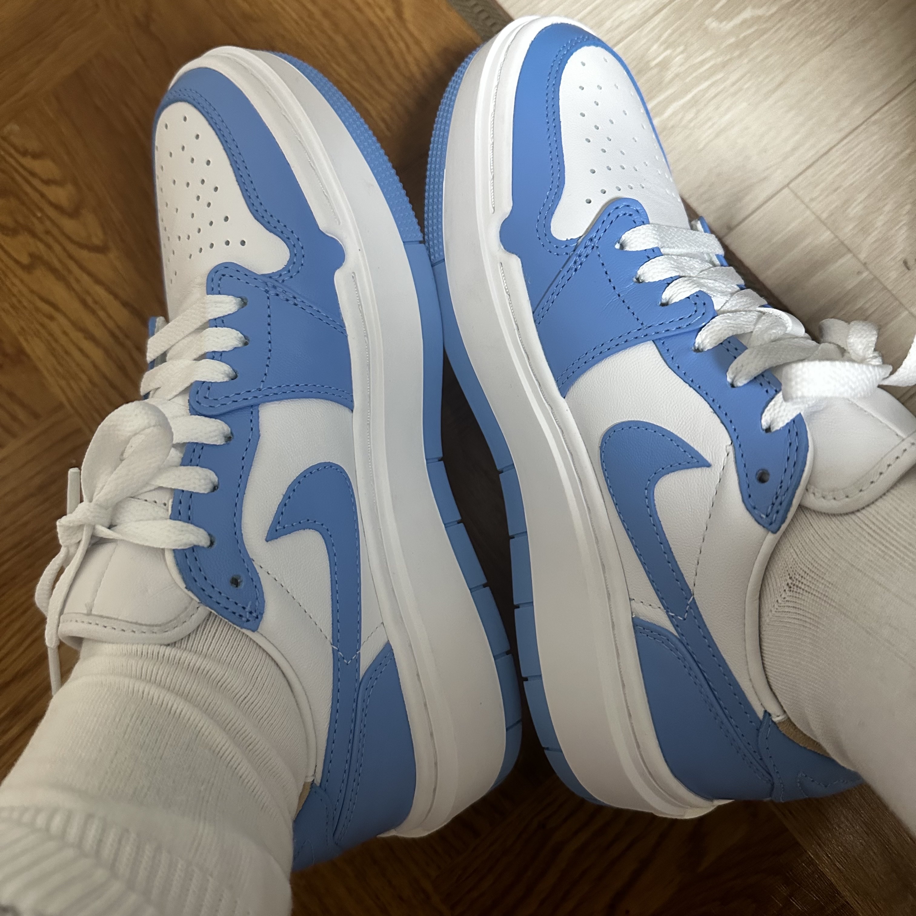 (W) Jordan 1 Elevate Low SE University Blue 착용 스타일