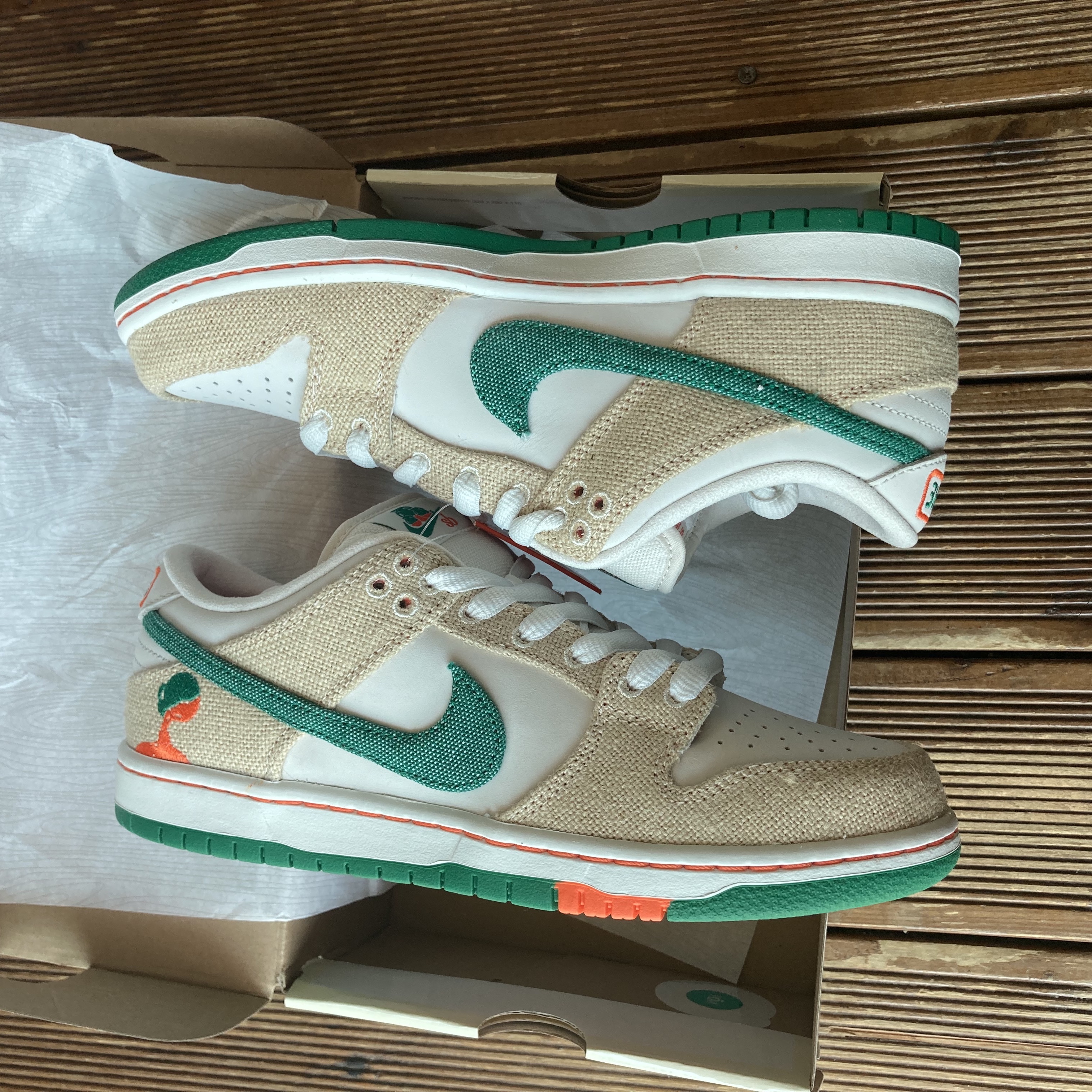 Nike x Jarritos SB Dunk Low Phantom and Malachite 착용 스타일 - 3