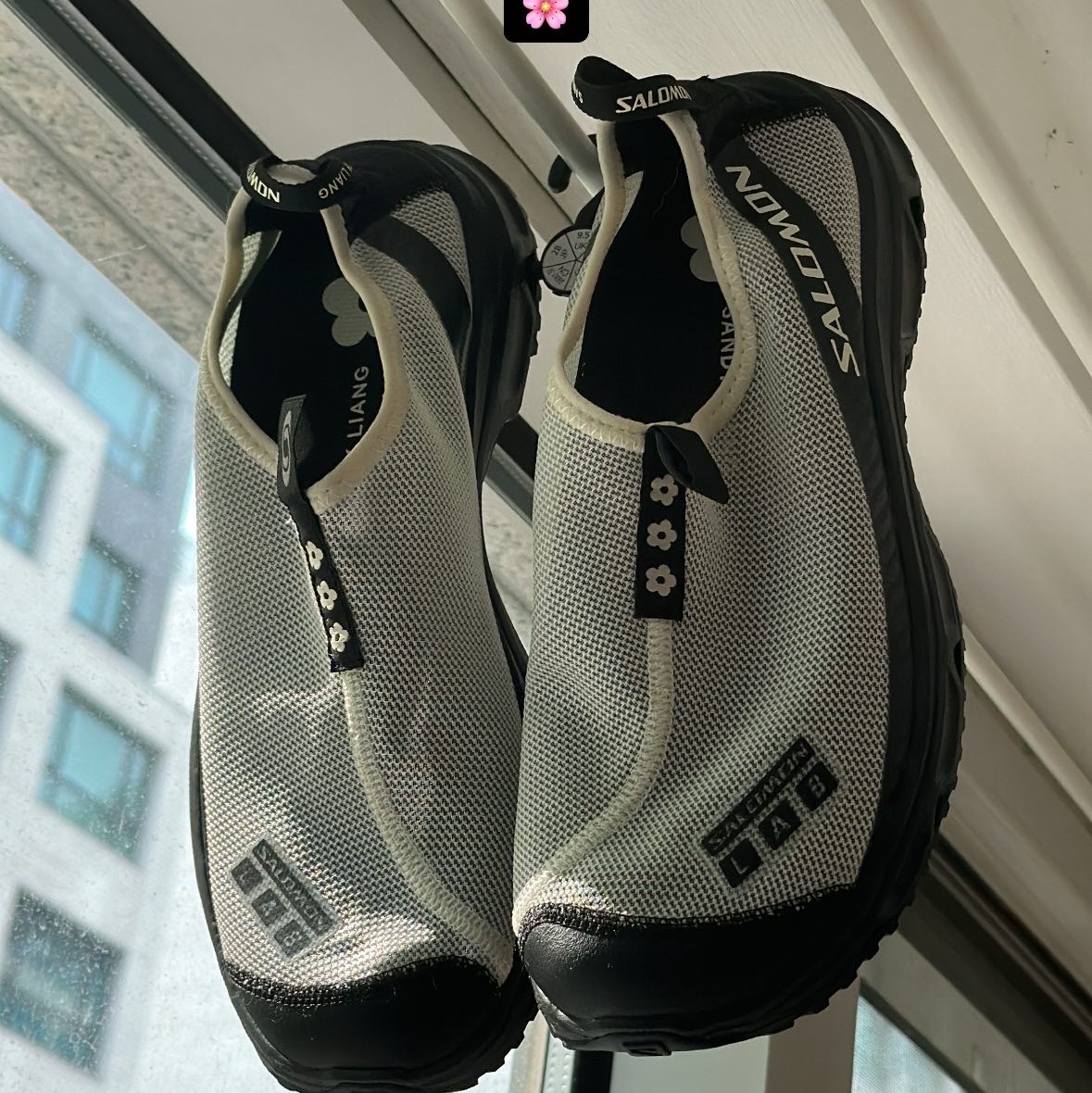 Salomon x Sandy Liang RX Moc 3.0 Black White 착용 스타일