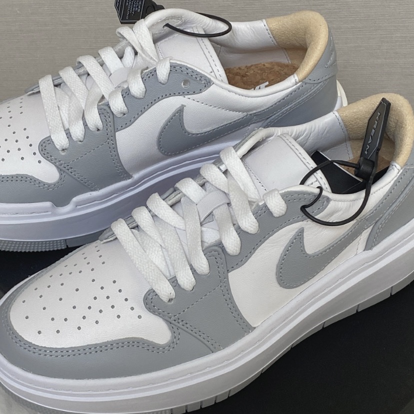 (W) Jordan 1 Elevate Low White and Wolf Grey 착용 스타일