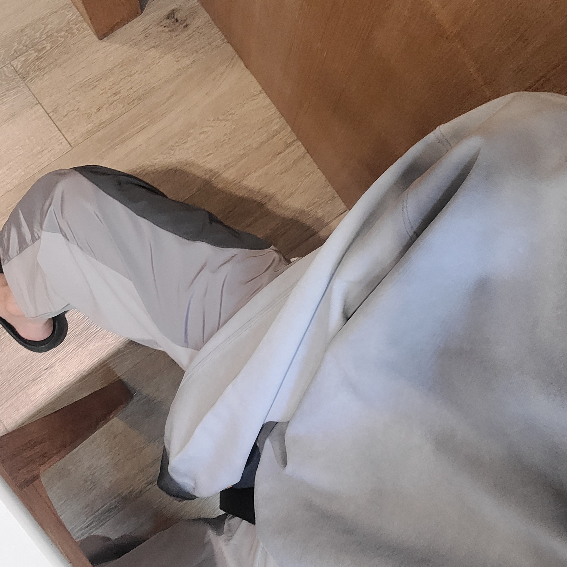 Art Of Field Three Colourway Slit Belt Pants Light Gray 착용 스타일