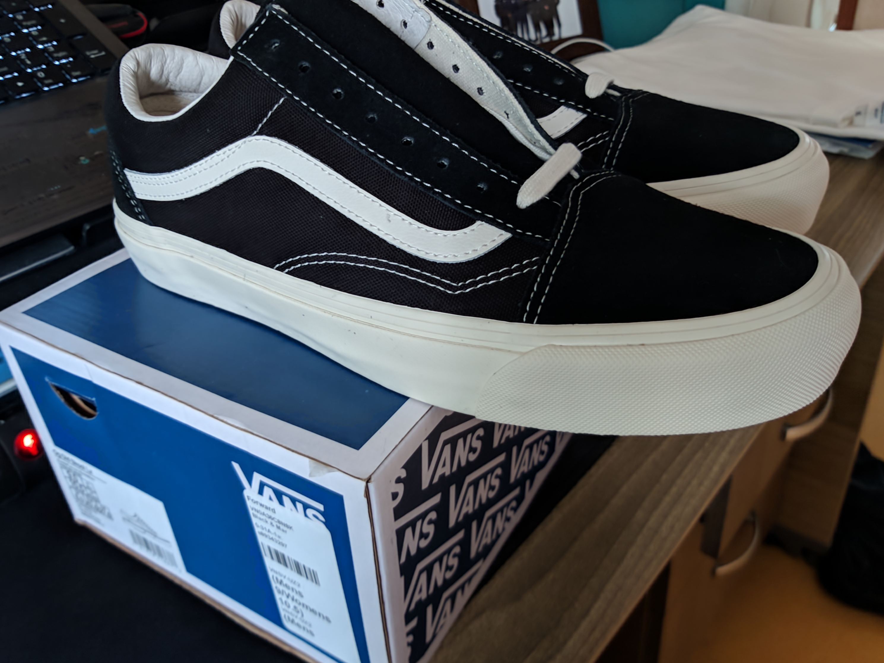 Vans Vault OG Old Skool LX Black Canvas 착용 스타일