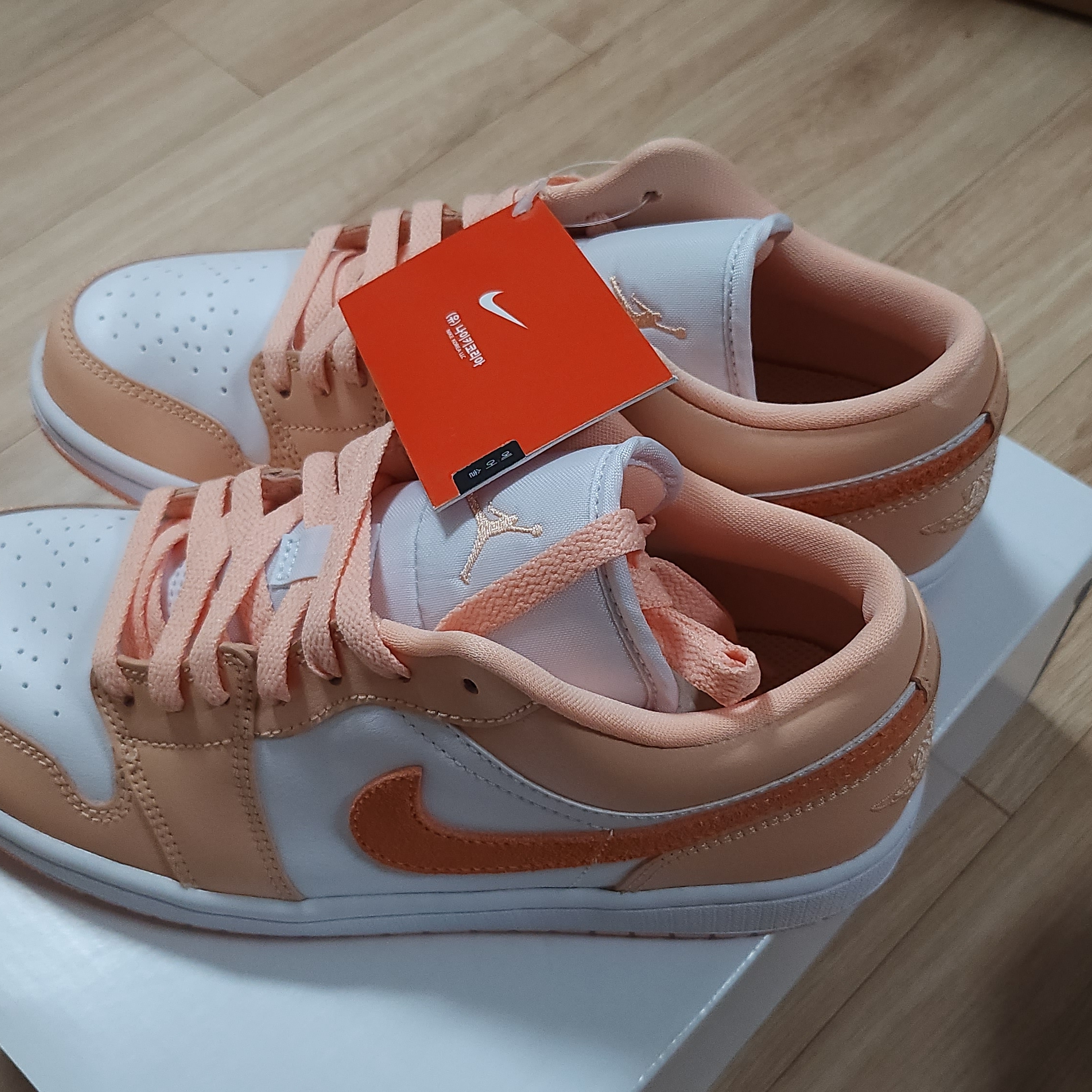 (W) Jordan 1 Low Sunset Haze 착용 스타일 - 3