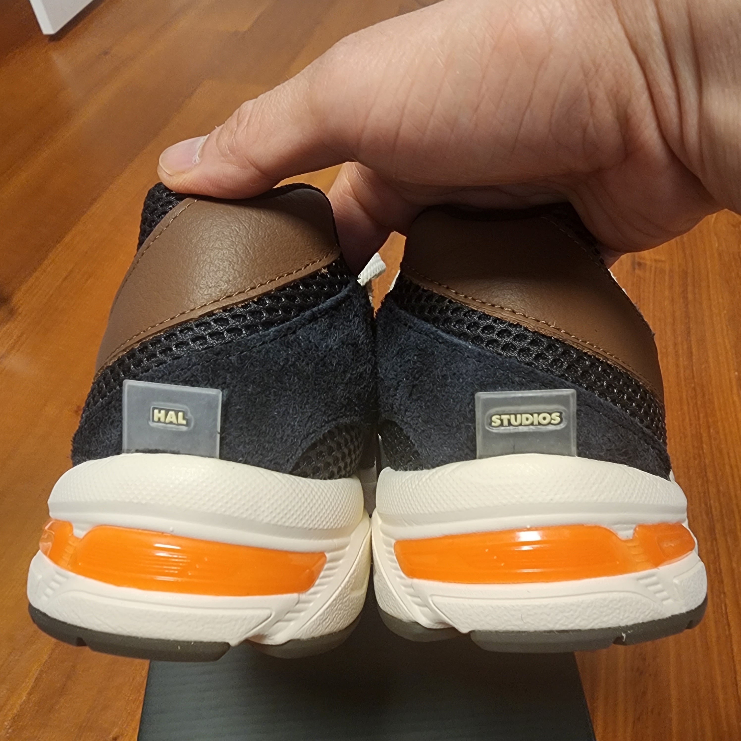 Asics x Hal Studios Gel-1130 MK-II Forest 착용 스타일 - 5
