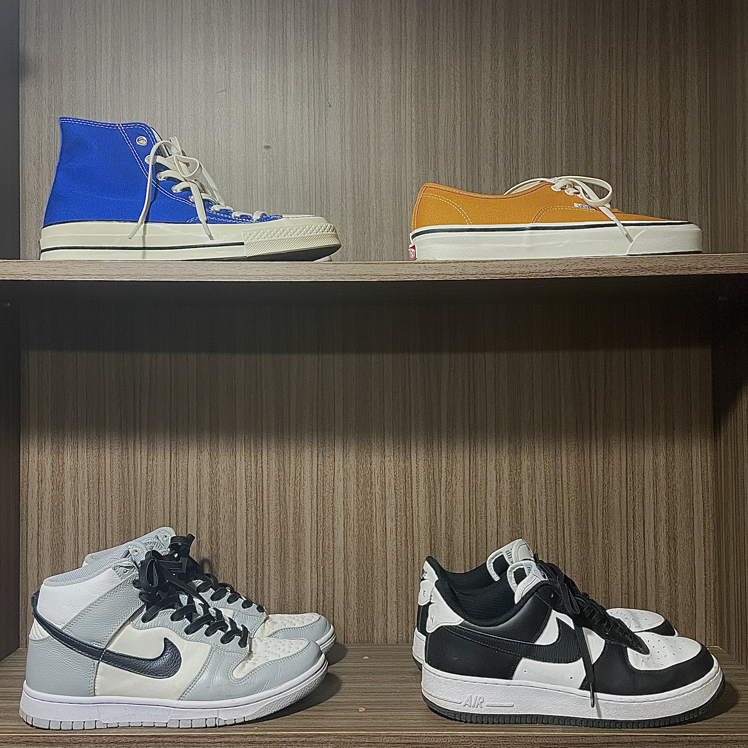 Converse Chuck 70 High Rush Blue, Vans Authentic 44 DX Anaheim Factory Orange Gold 착용 스타일