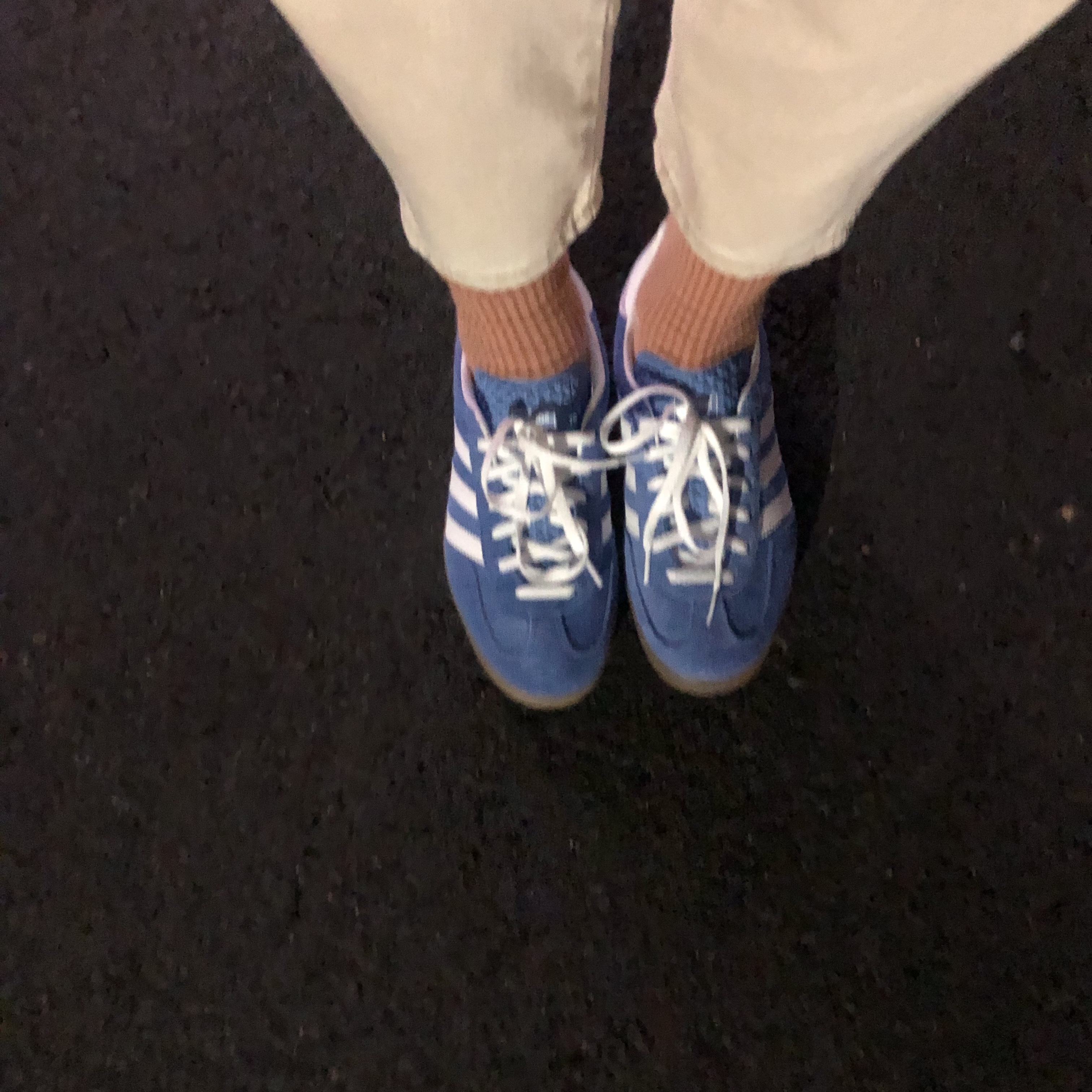 (W) Adidas Gazelle Indoor Blue Fusion Cloud White 착용 스타일
