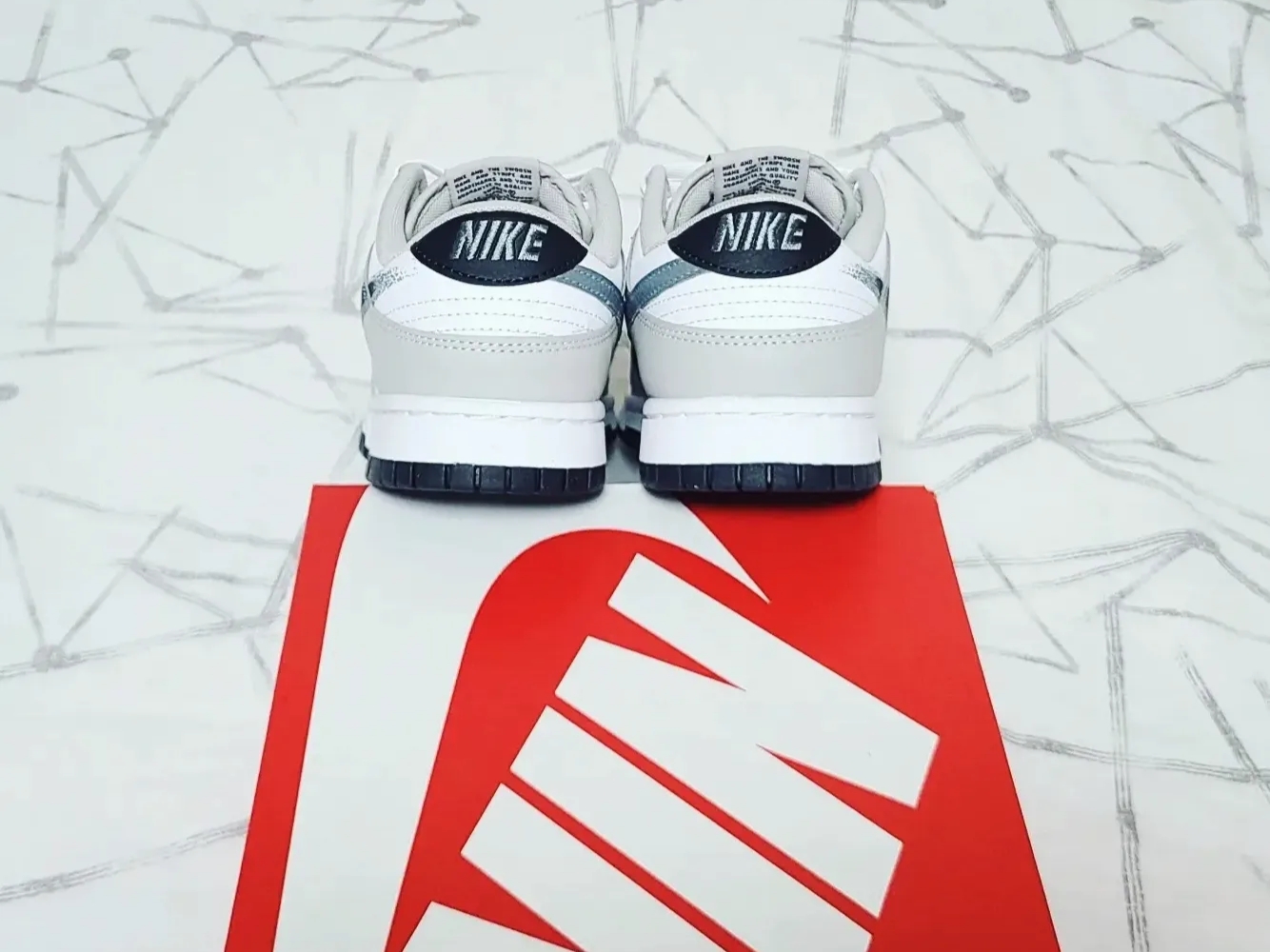 Nike Dunk Low Cool Grey White 착용 스타일 - 5