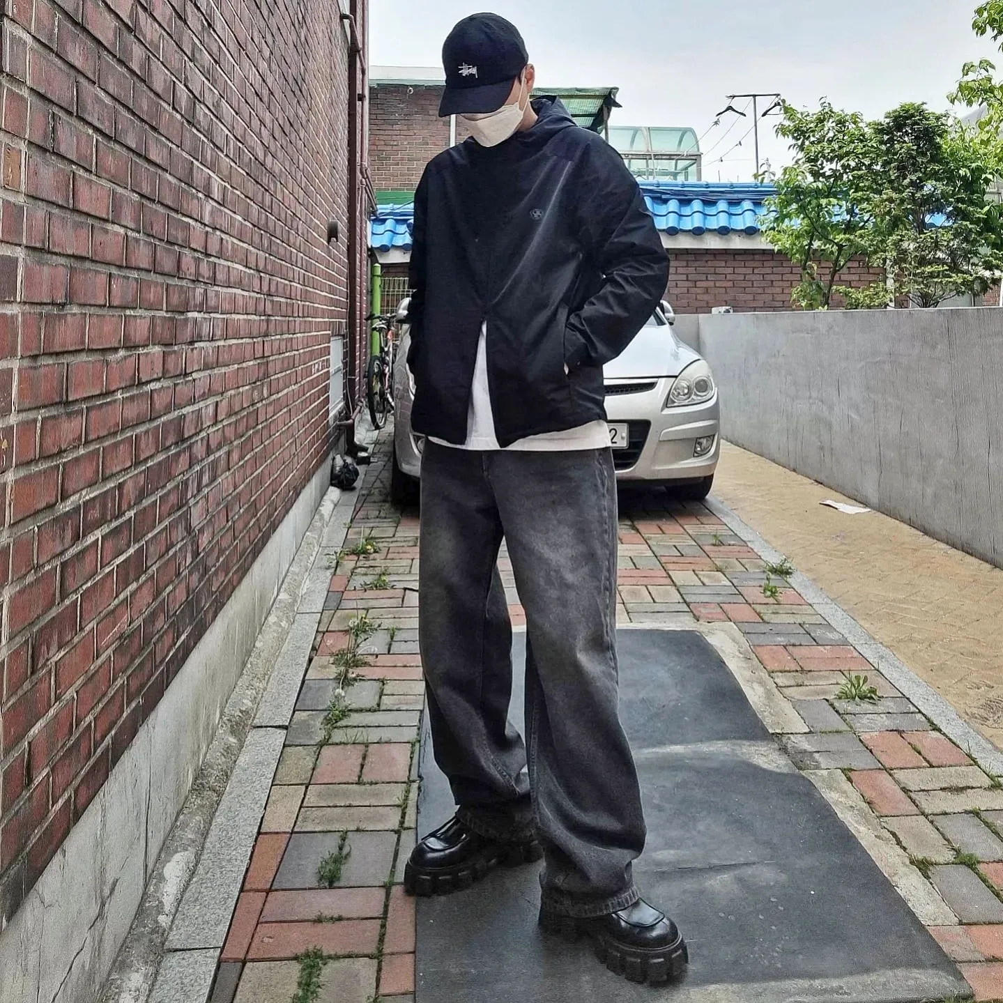 Prada Monolith Brushed Leather Lace-Up Shoes Black, Stussy Stock Low Pro Cap Black 착용 스타일 - 1