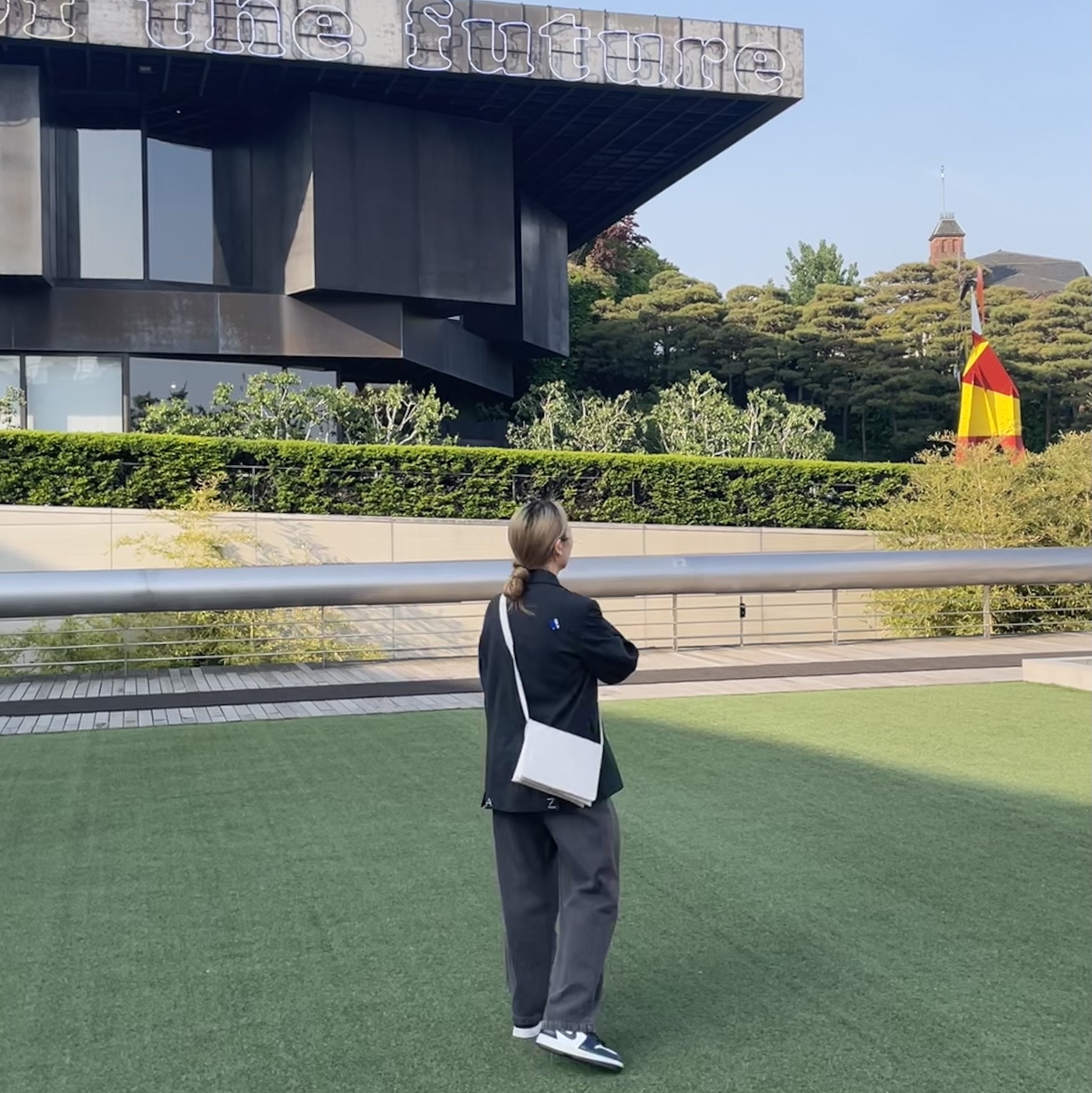 자라 x 아더에러 울 블렌드 오버사이즈 블레이저 그레이, (GS) 조던 1 미드 다크 틸 착용 스타일 - 1