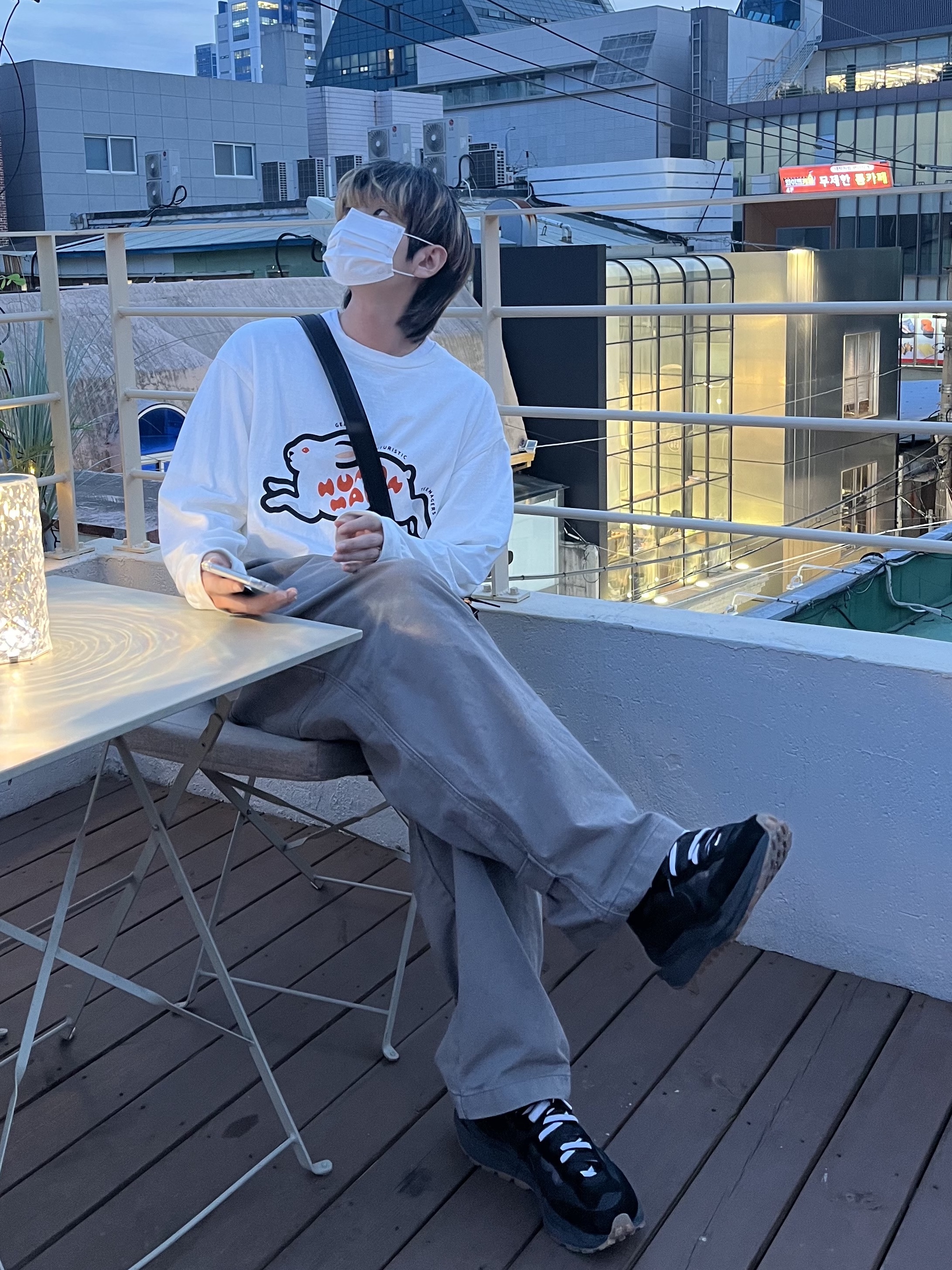 Human Made Rabbit L/S T-Shirt White, Wooyoungmi Square Mini Bag Black 착용 스타일