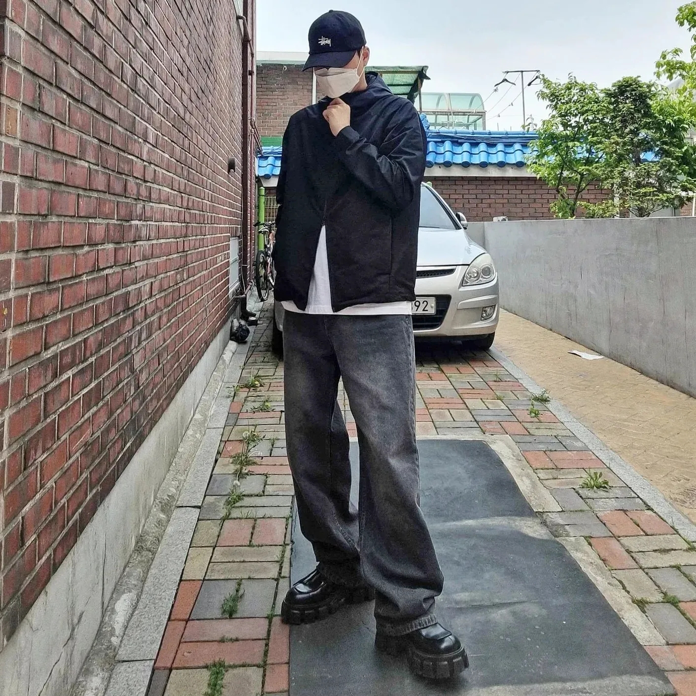 Prada Monolith Brushed Leather Lace-Up Shoes Black, Stussy Stock Low Pro Cap Black 착용 스타일 - 2
