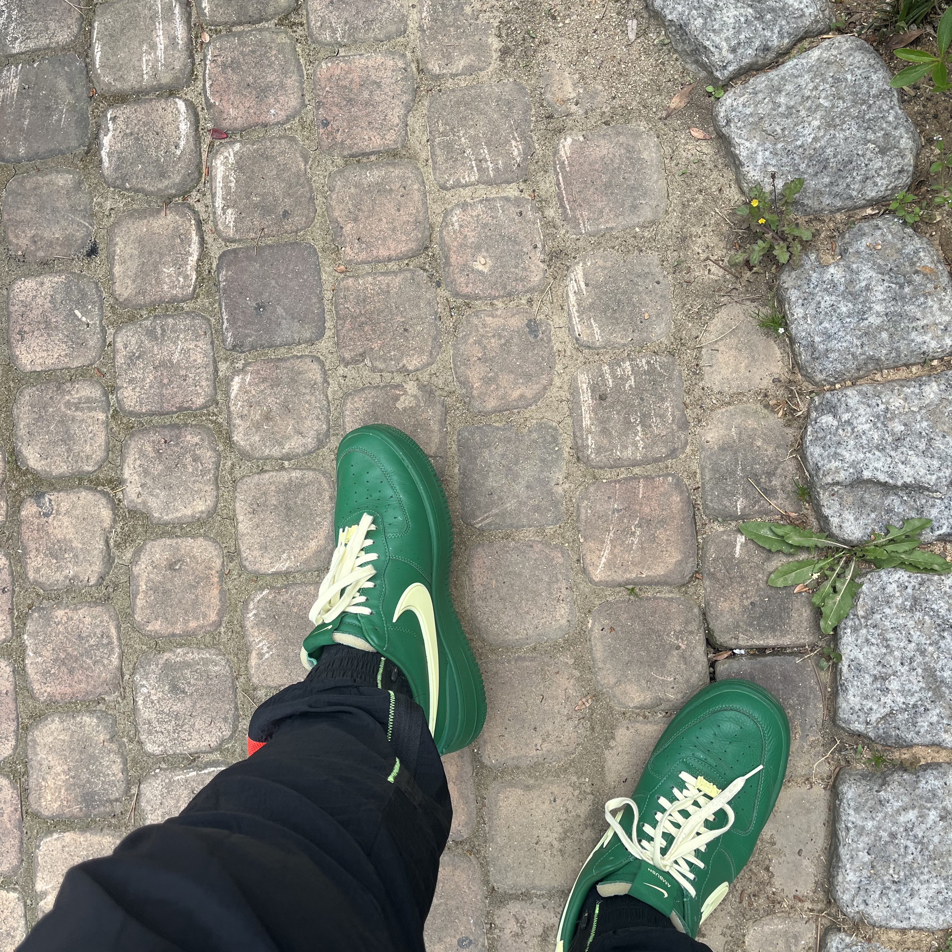 Nike x Ambush Air Force 1 Low SP Pine Green and Citron 착용 스타일