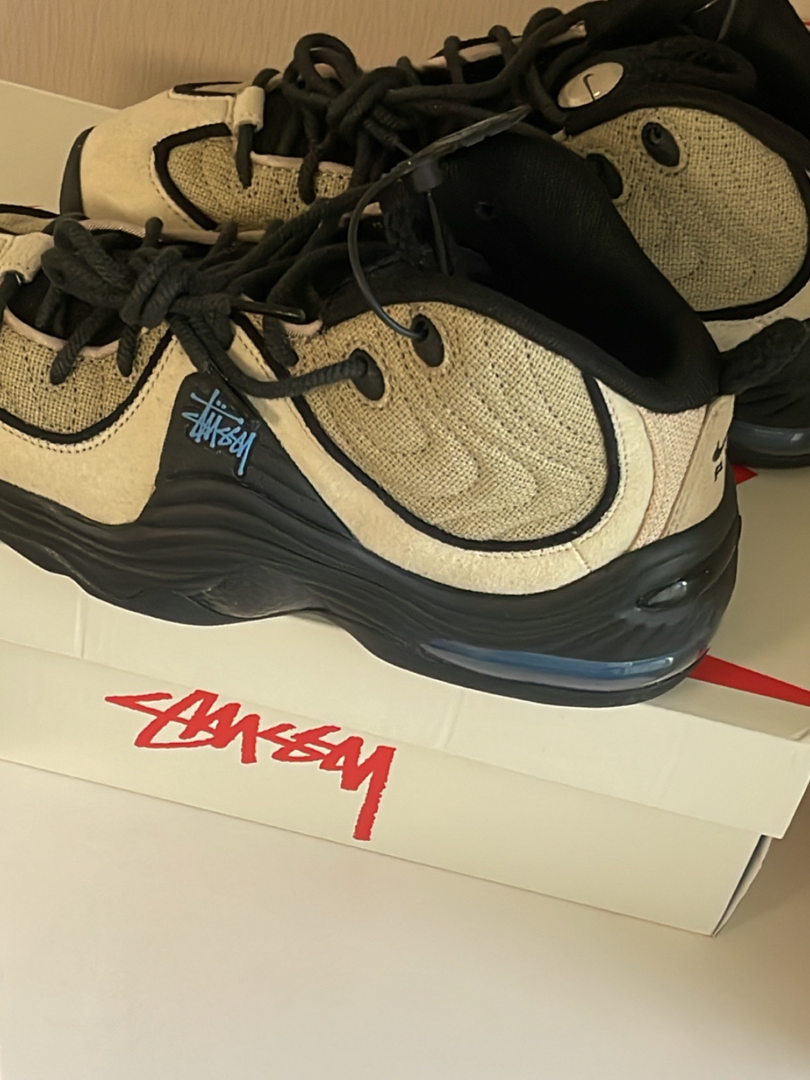 Nike x Stussy Air Penny II Rattan and Limestone 착용 스타일