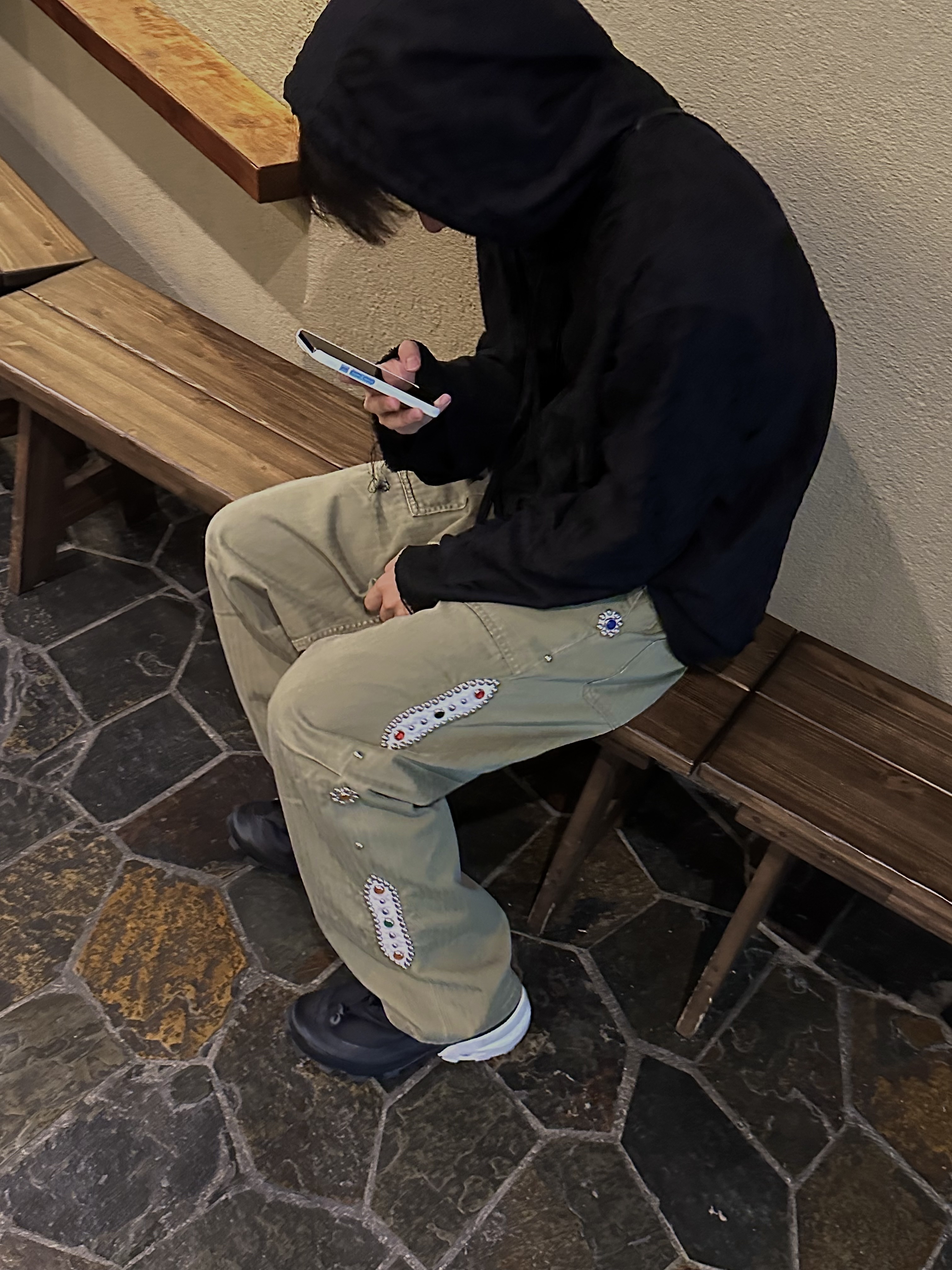 Salomon x MM6 Maison Margiela Cross Low Black, Kapital Sulfurized Herringbone Easy Baker Pants Studs Remake Khaki 착용 스타일 - 2