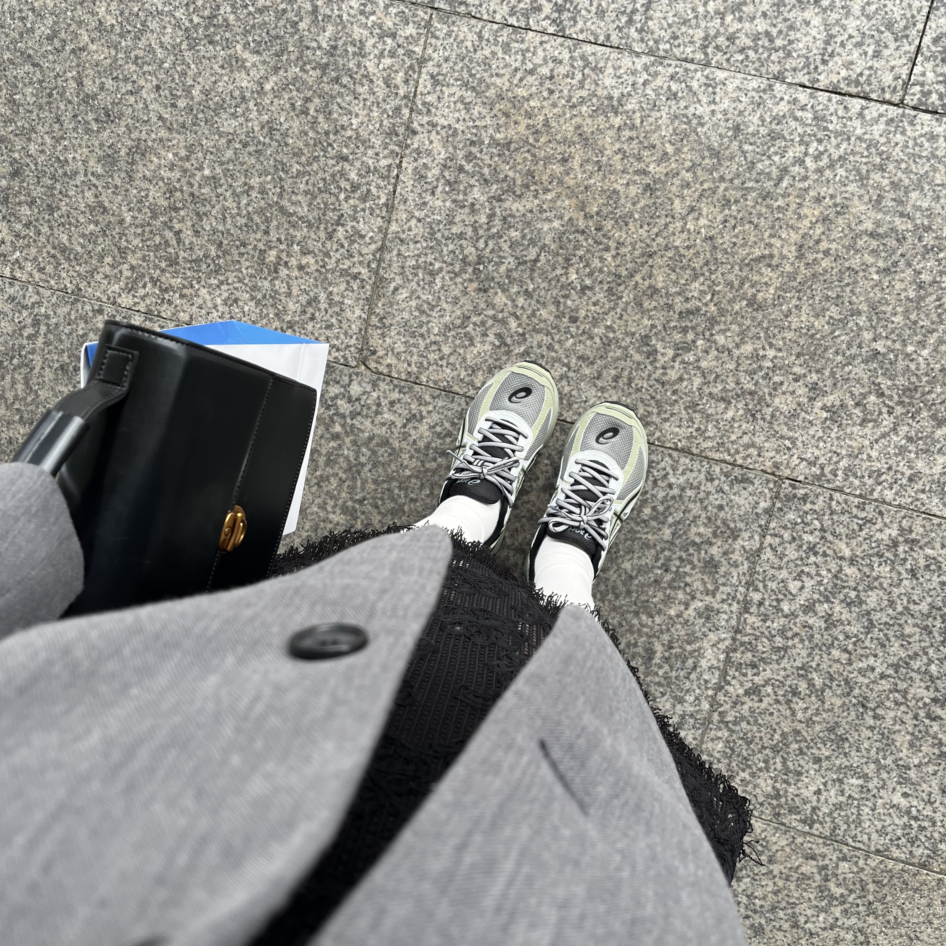 Asics Jog 100 S Sheet Rock - 2E Wide 착용 스타일