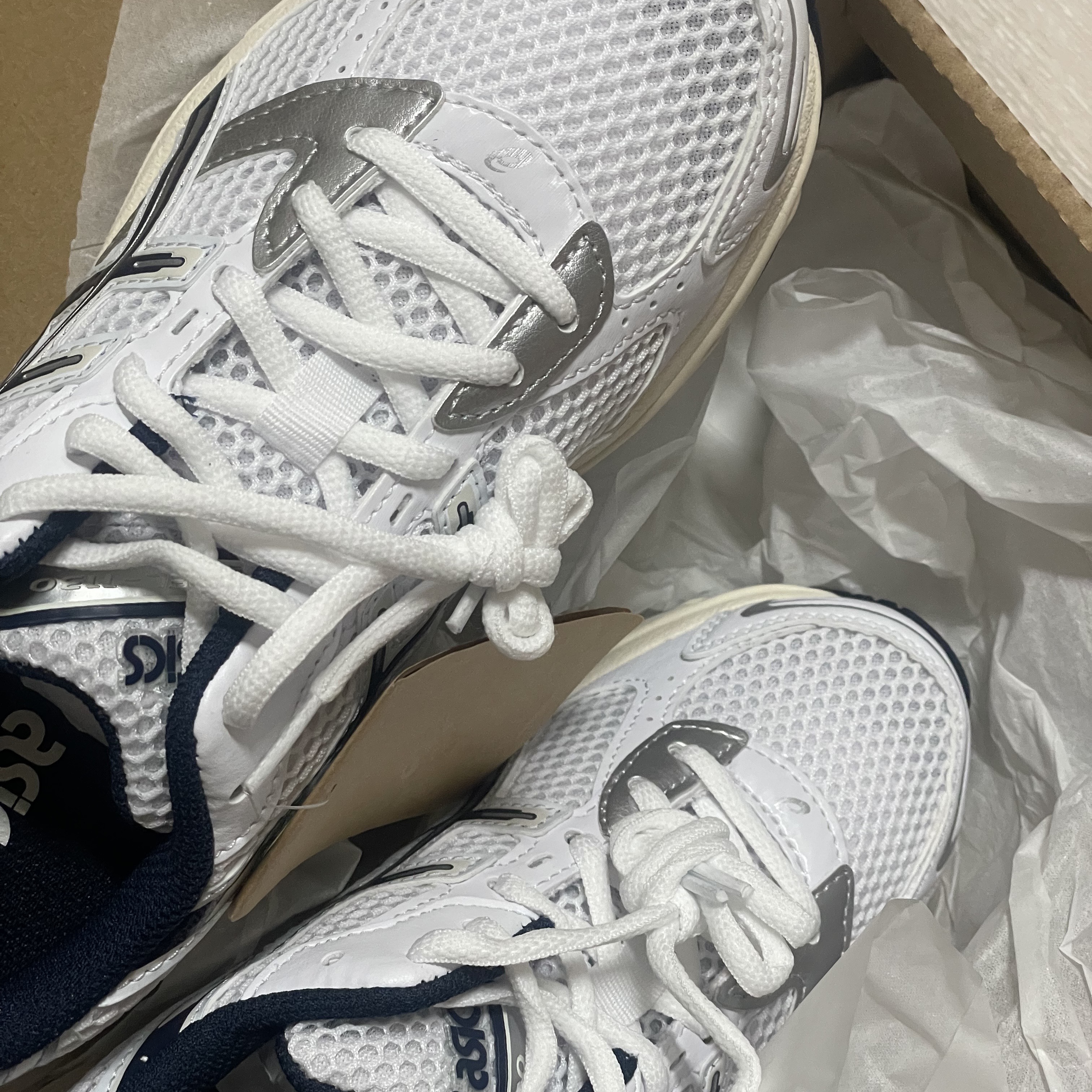 (W) Asics Gel-1130 White Midnight 착용 스타일