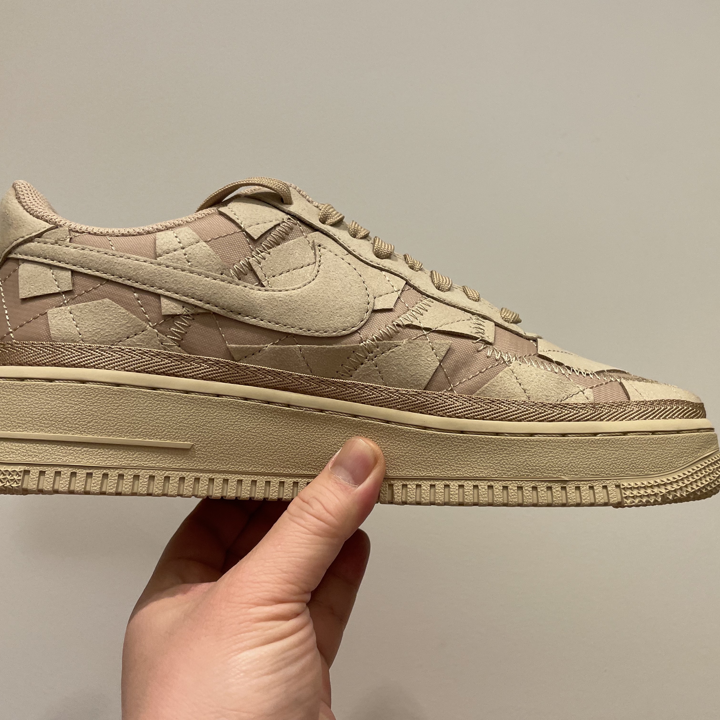 Nike x Billie Eilish Air Force 1 Low '07 SP Mushroom 착용 스타일 - 4