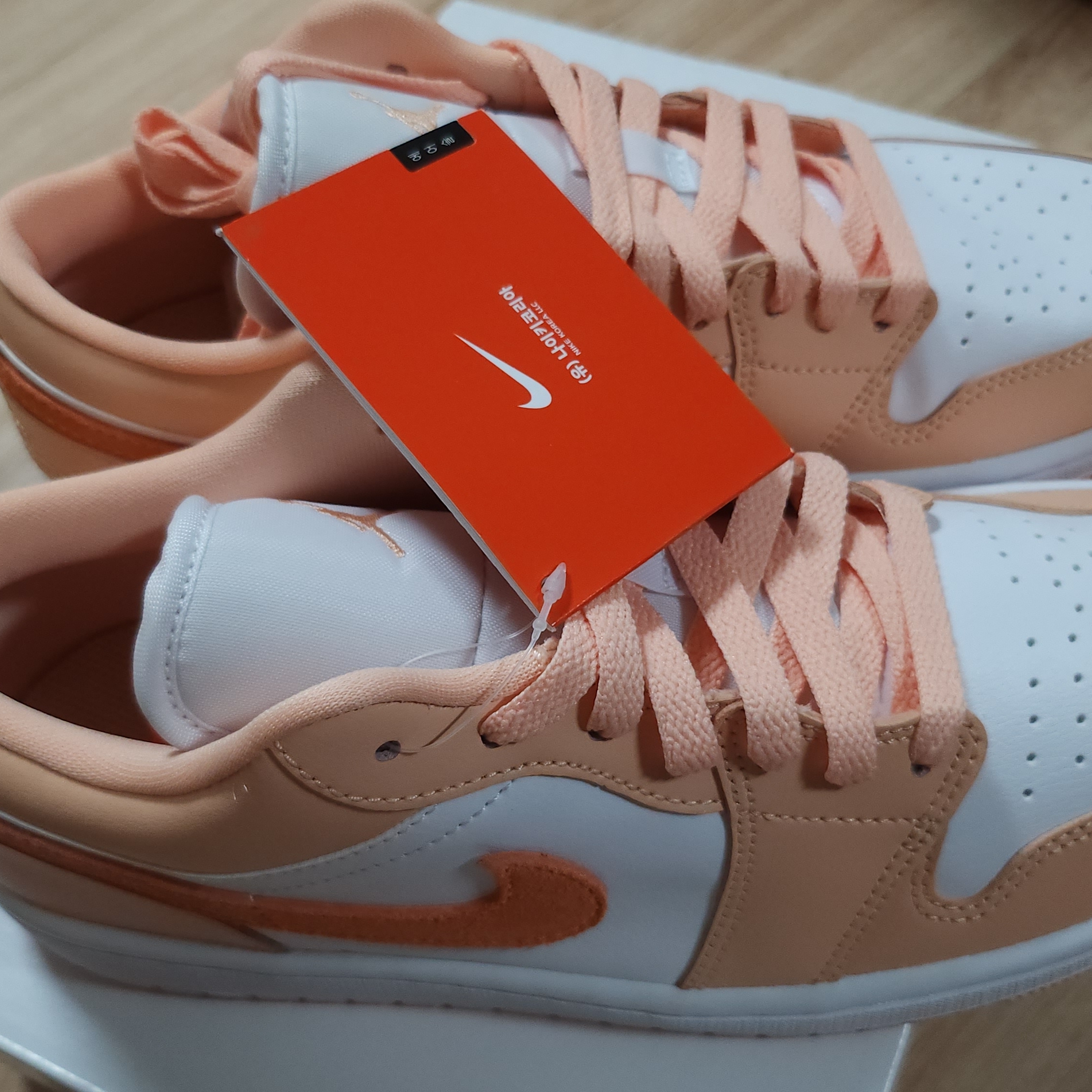 (W) Jordan 1 Low Sunset Haze 착용 스타일 - 2