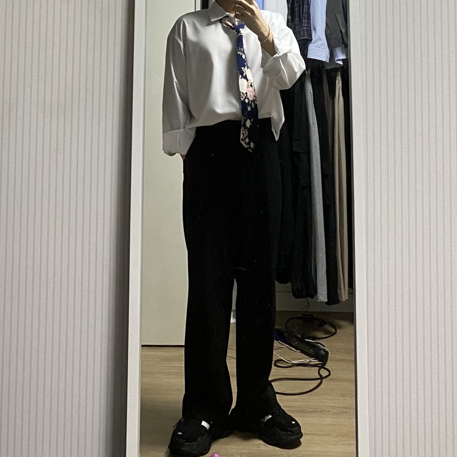 Balenciaga x Adidas Triple S Sneakers Black, Balenciaga x Adidas Triple S Sneakers White Black 착용 스타일