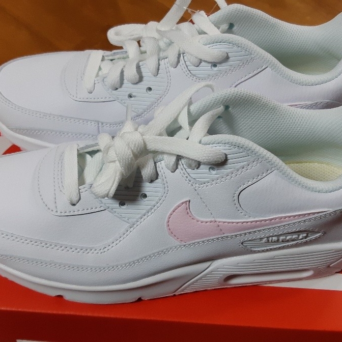(GS) Nike Air Max 90 LTR White Pink Foam 착용 스타일 - 2