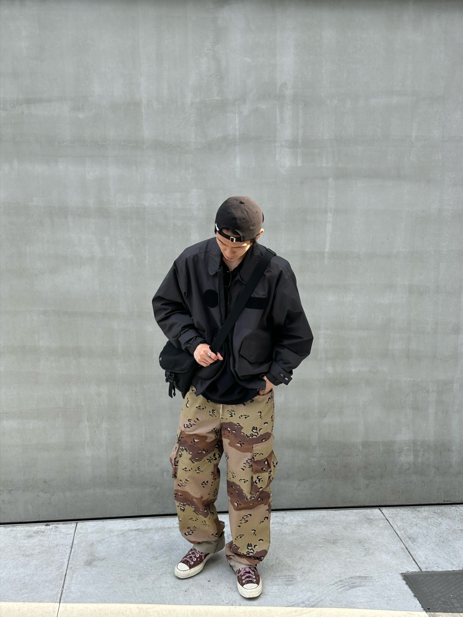 Converse x Bandulu Chuck 70 High Cappuccino, Palace P 6-Panel Black 착용 스타일 - 2