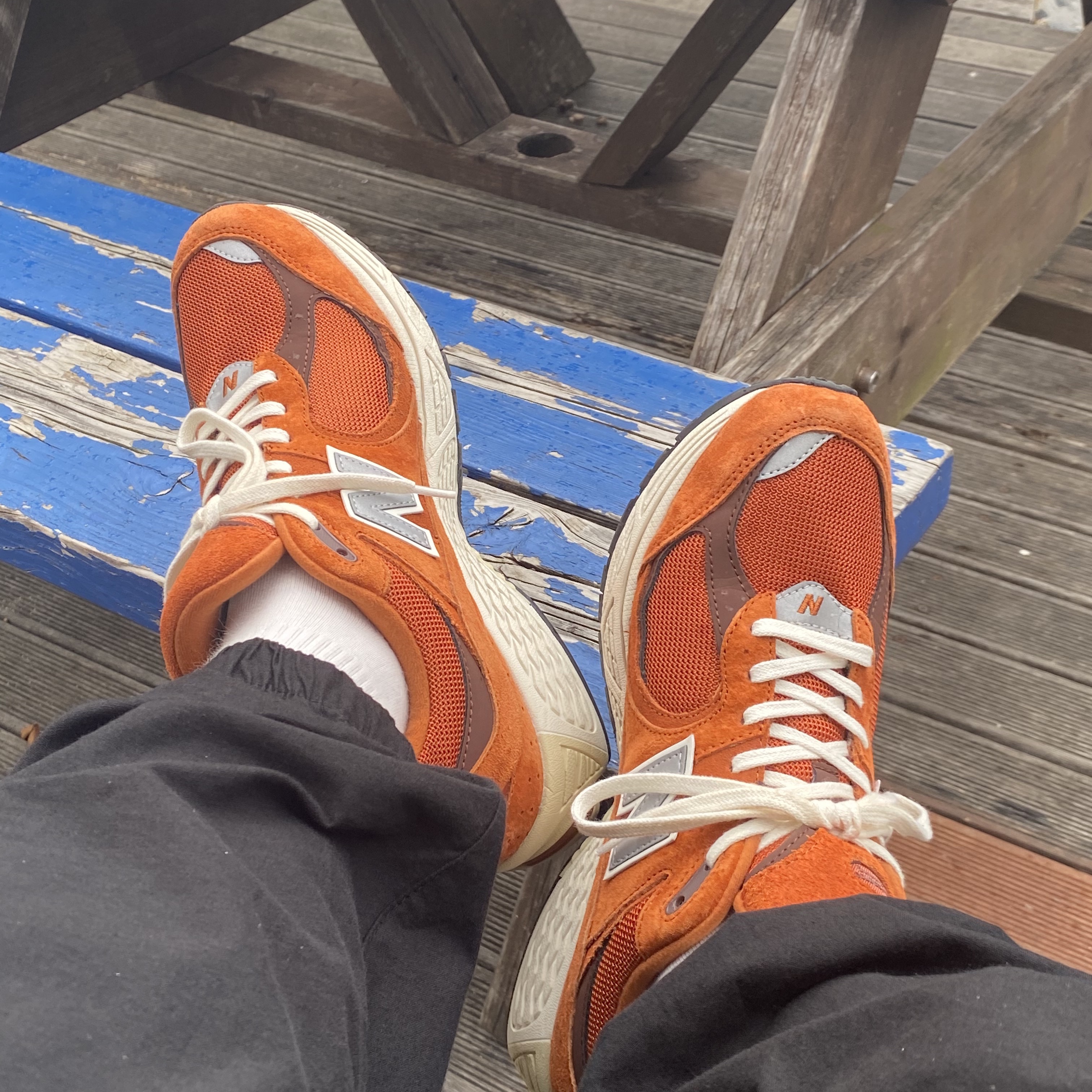 New Balance 2002R Rust Oxide 착용 스타일