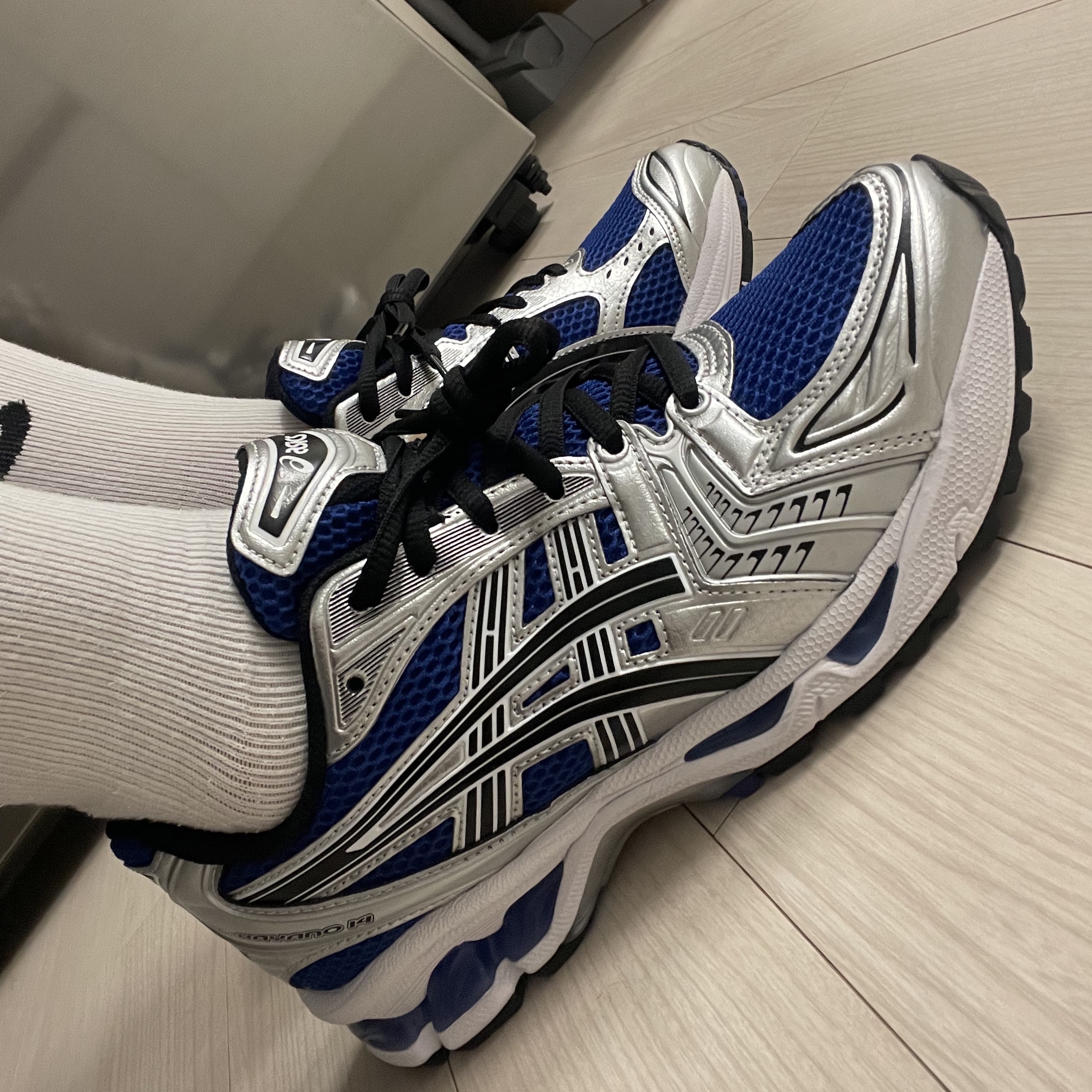 Asics Gel-Kayano 14 Monaco Blue Black 착용 스타일 - 2