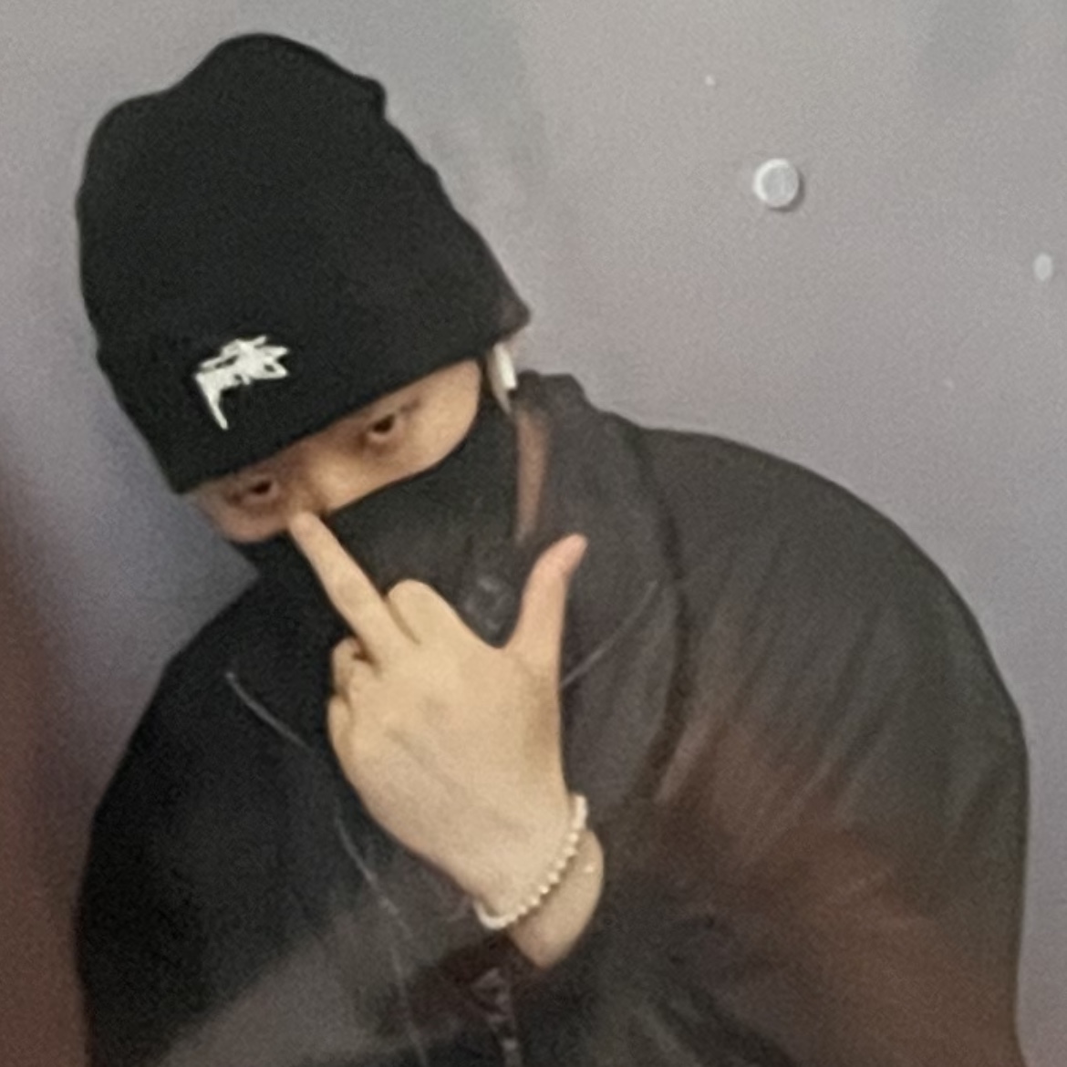 Nike x Stussy NRG Cuffed Beanie Black 착용 스타일