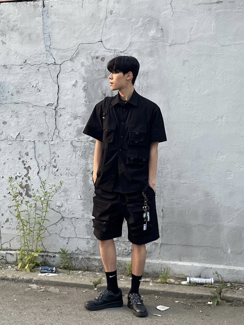 Supreme Webbing Keychain Green Camo - 23SS, Nike x Supreme Air Force 1 Low Black 착용 스타일 - 3