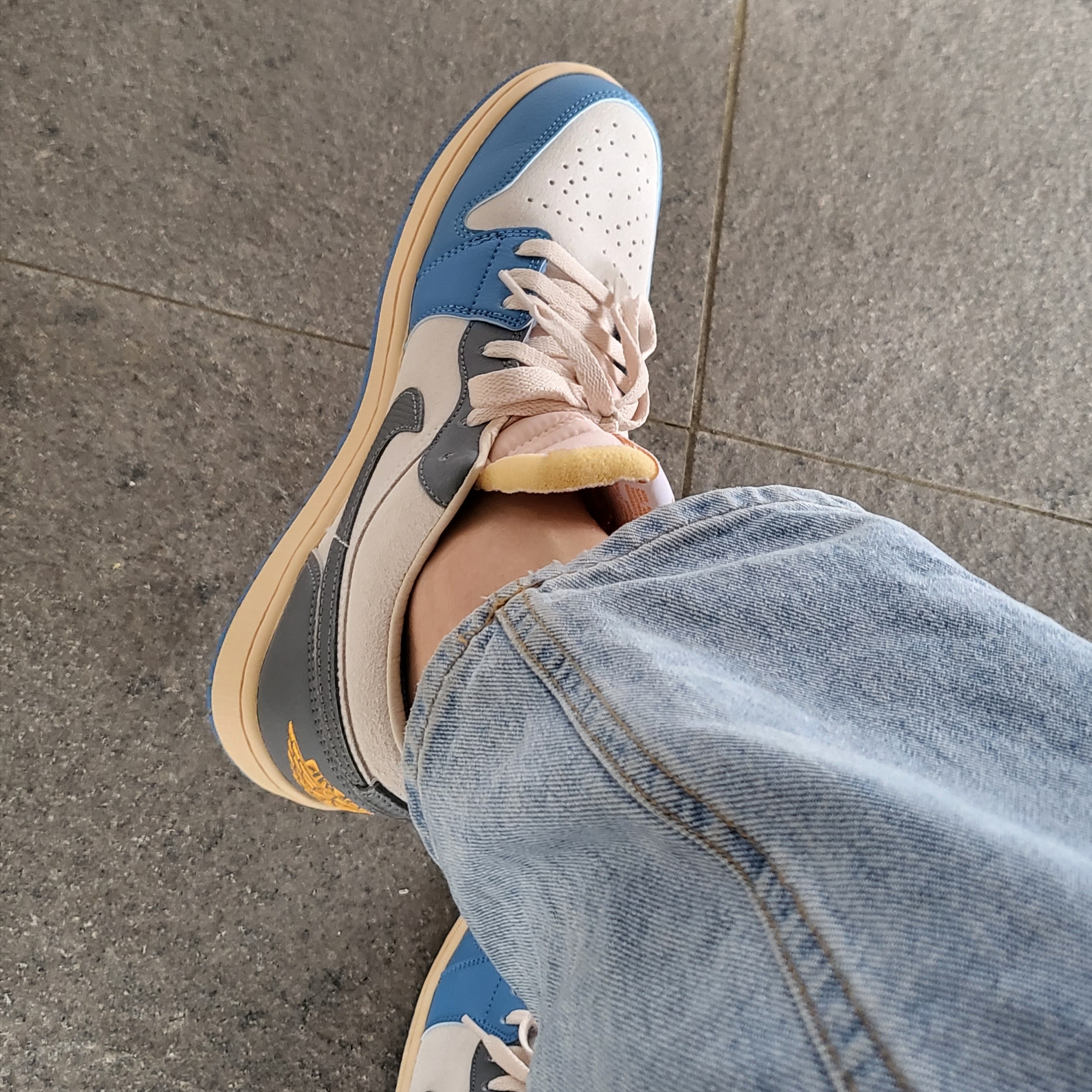 Jordan 1 Low SE Tokyo 96 착용 스타일