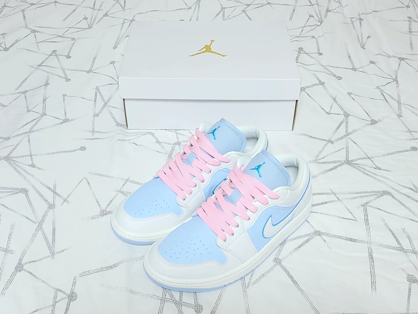 (W) Jordan 1 Low SE Sail Ice 착용 스타일 - 1
