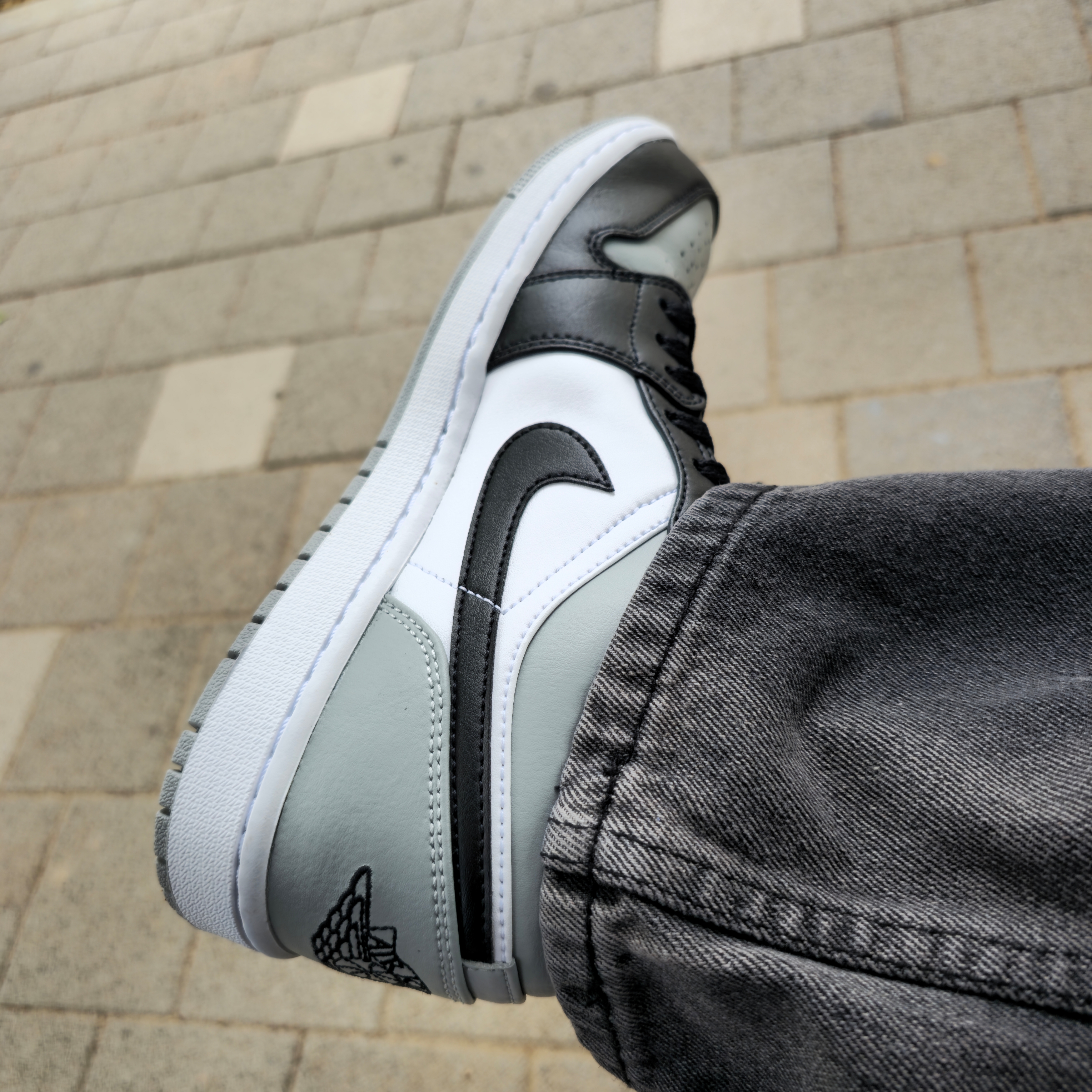 Jordan 1 Low Light Smoke Grey Black 착용 스타일 - 1