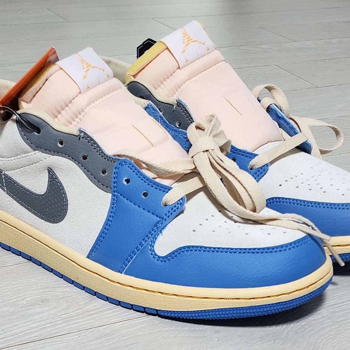 Jordan 1 Low SE Tokyo 96 착용 스타일