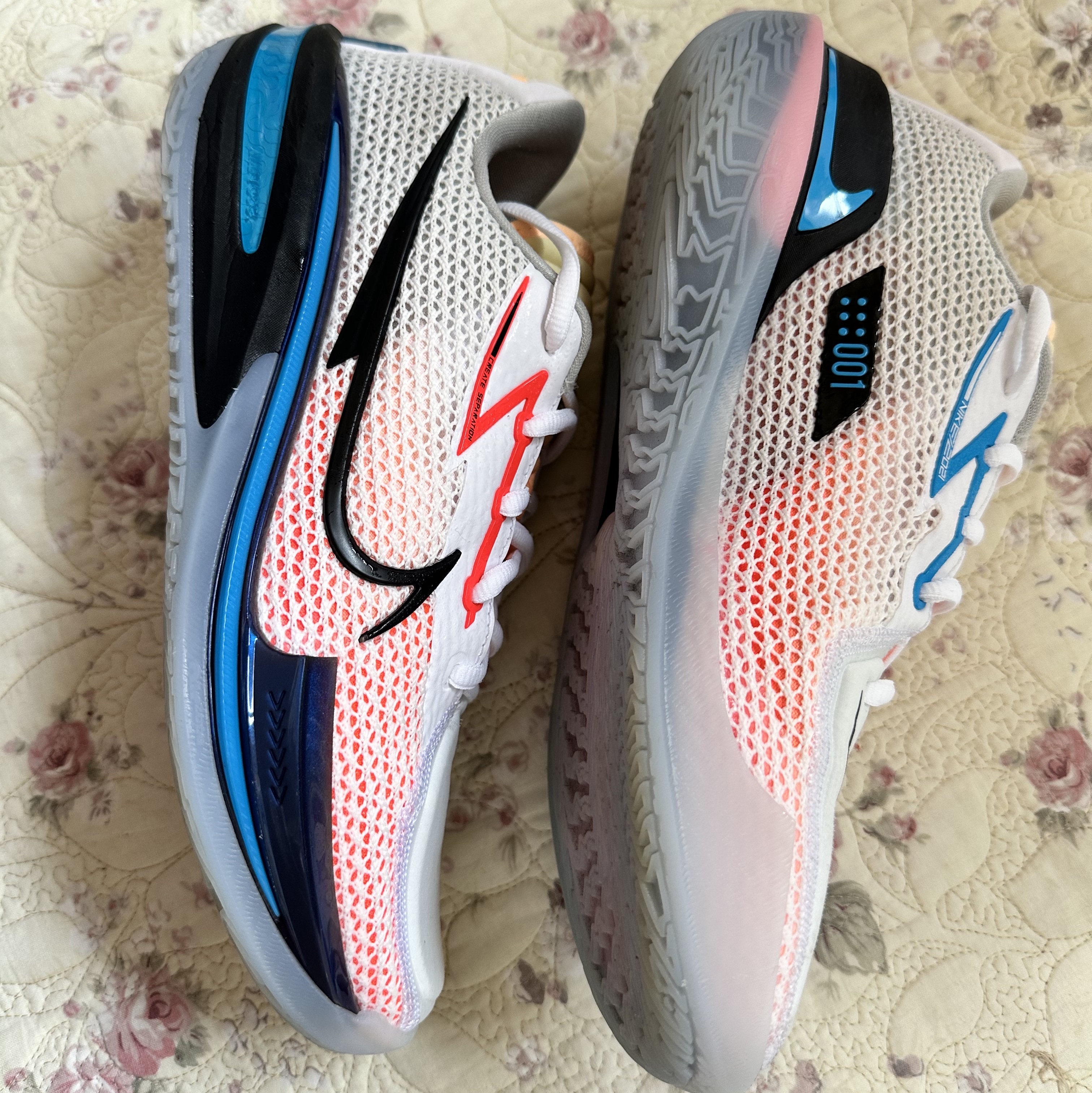 Nike Air Zoom GT Cut White Laser Blue 착용 스타일 - 2