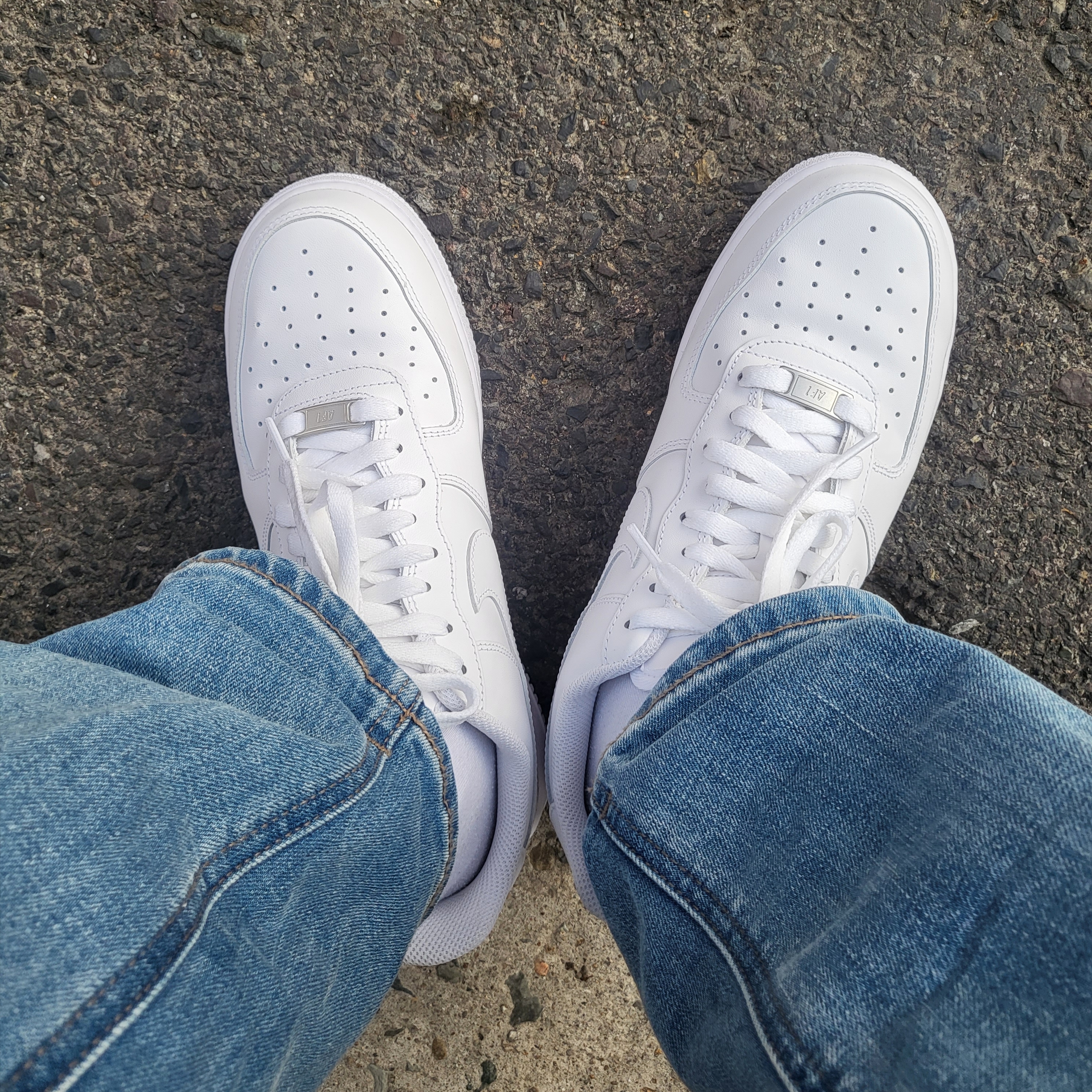 Nike Air Force 1 '07 Low White 착용 스타일