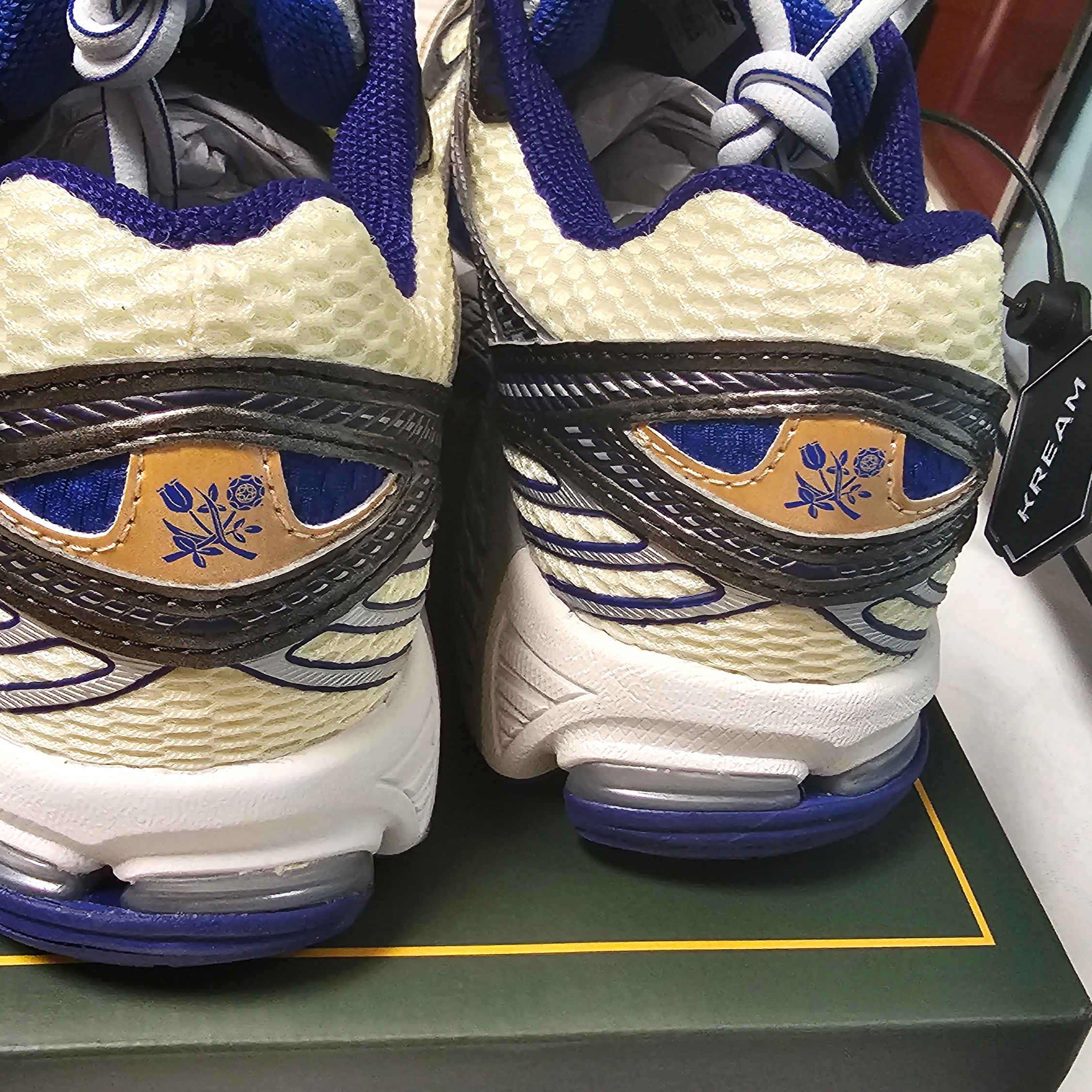 New Balance x Aime Leon Dore 860v2 Blue 착용 스타일 - 5