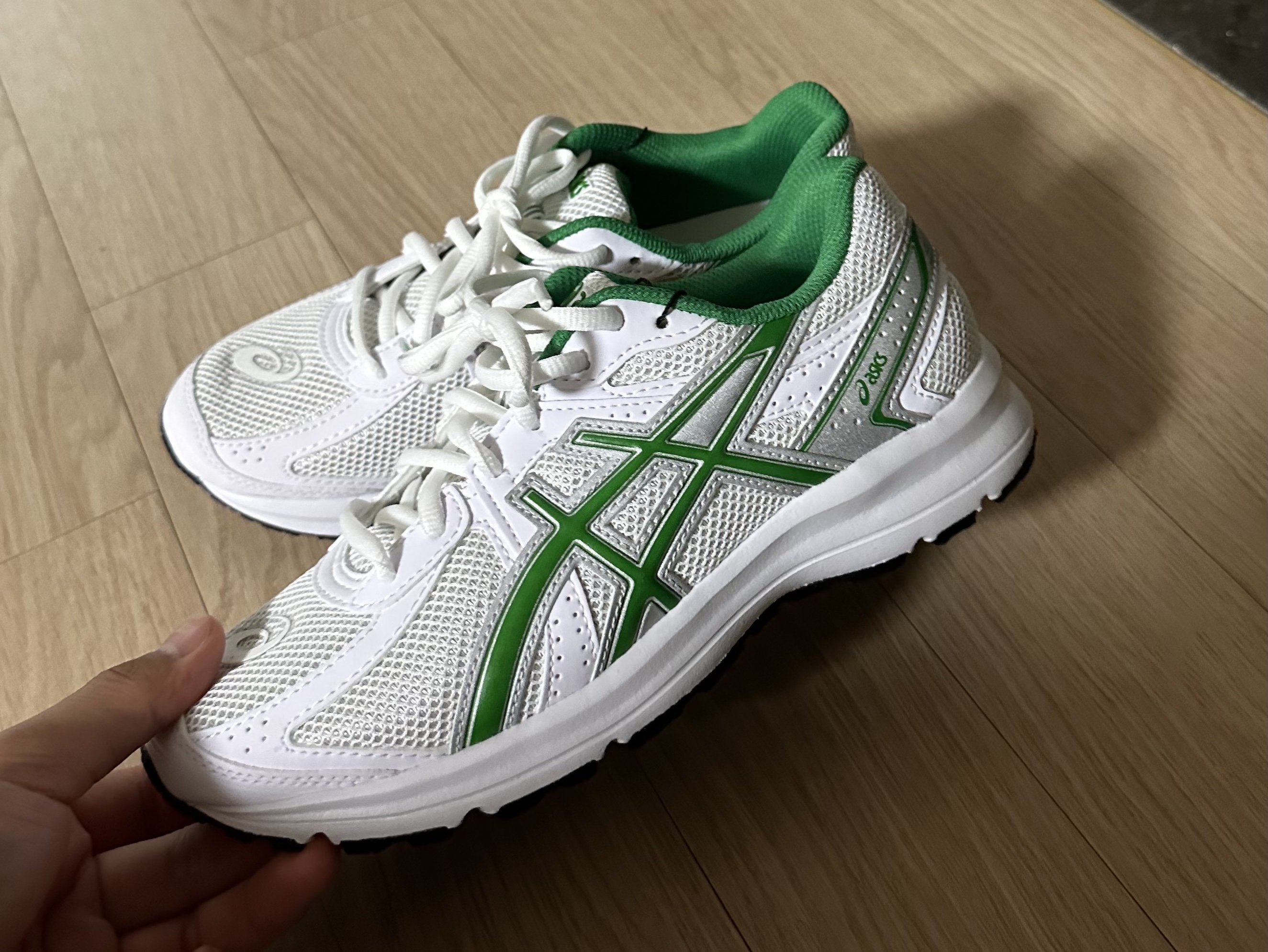 Asics Jog 100 S White Green - 2E Wide 착용 스타일