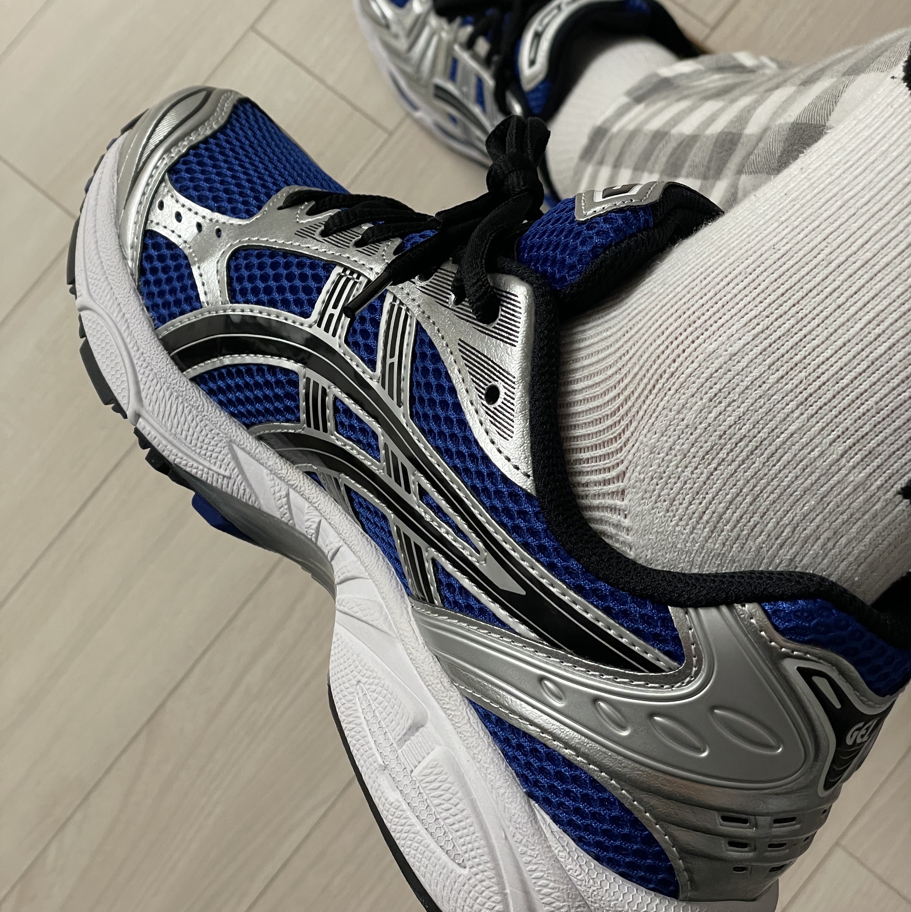 Asics Gel-Kayano 14 Monaco Blue Black 착용 스타일 - 1