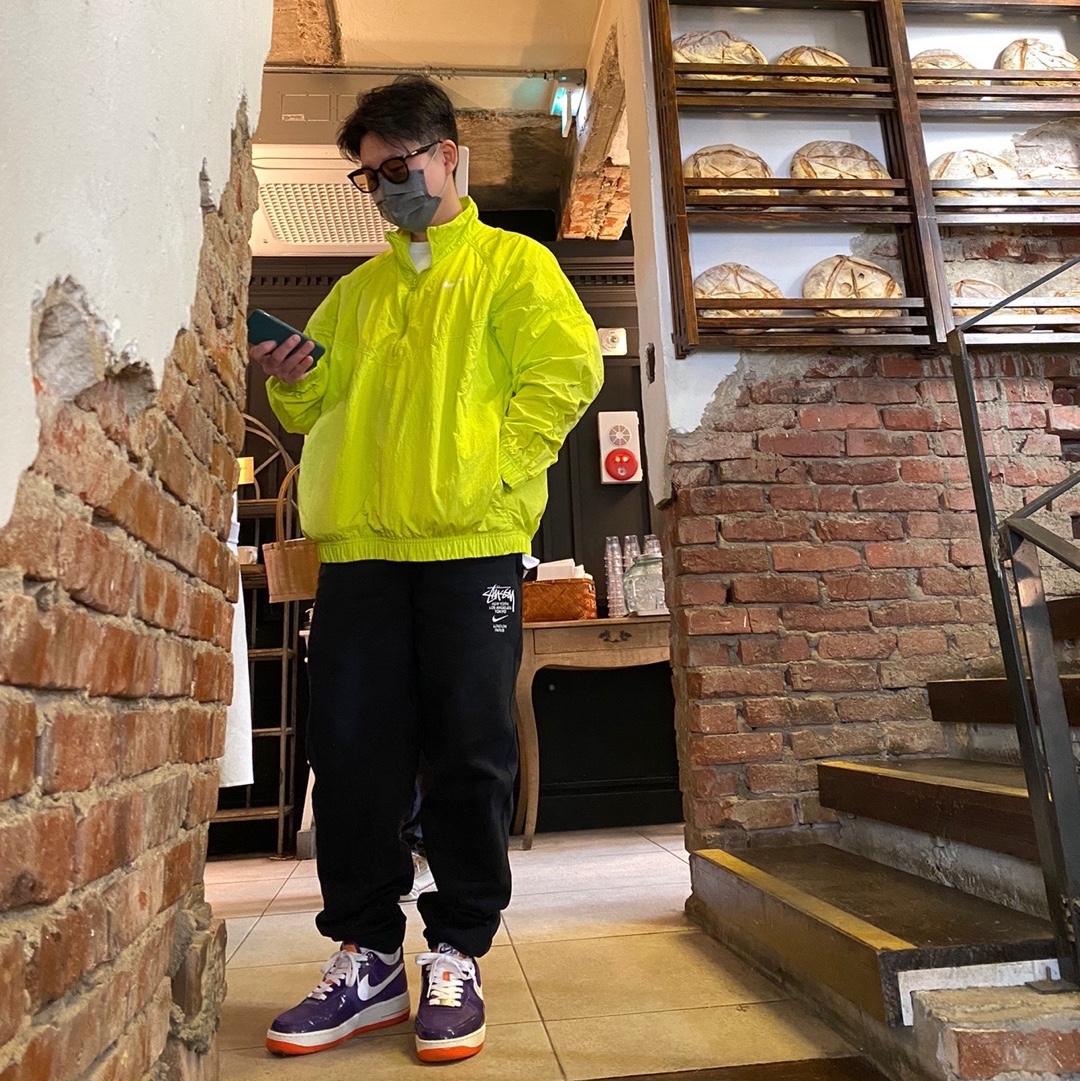 Nike x Stussy Windrunner Jacket Bright Cactus, Nike x Stussy NRG ZR Fleece Pants Black - US/EU 착용 스타일