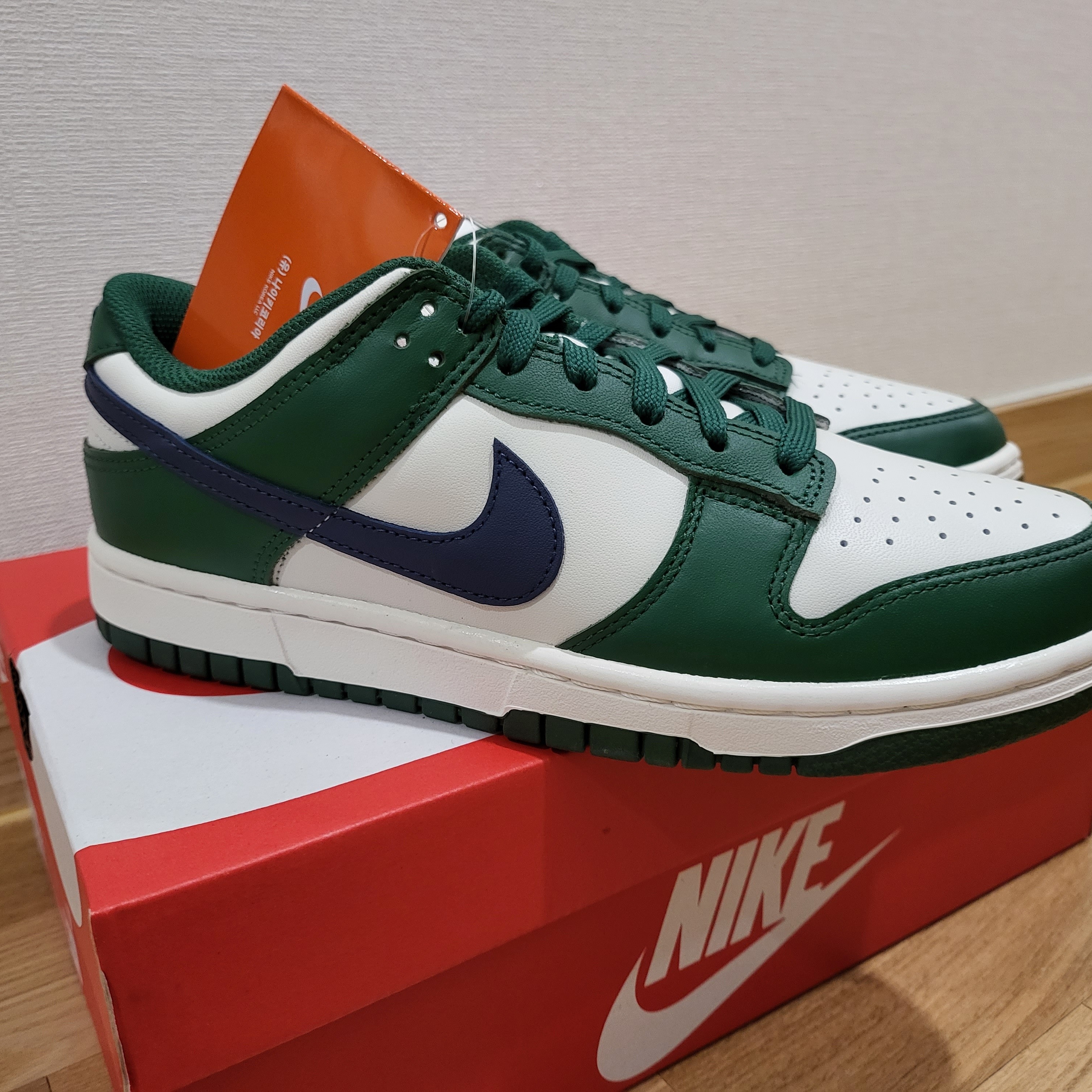 (W) Nike Dunk Low Gorge Green 착용 스타일