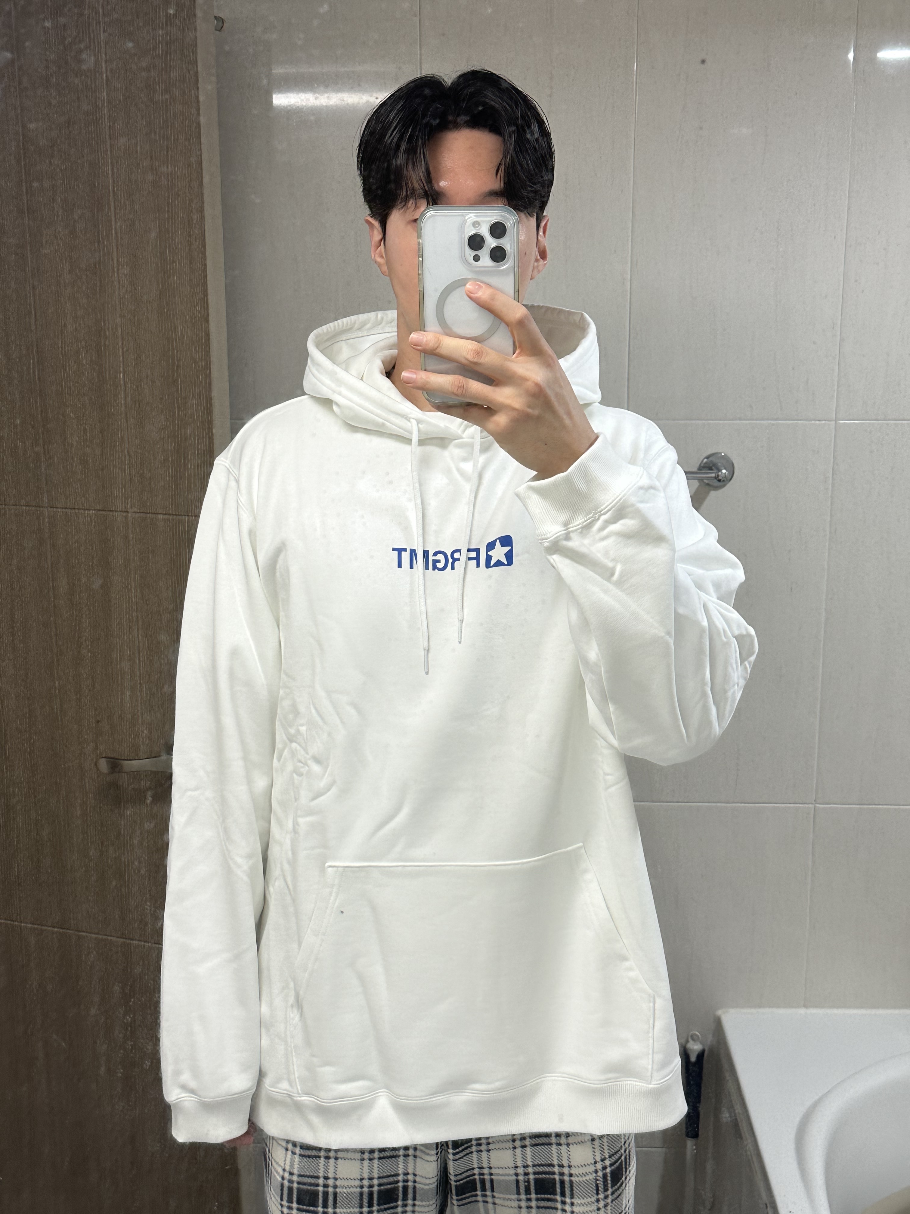 Converse x Fragment Hoodie White 착용 스타일
