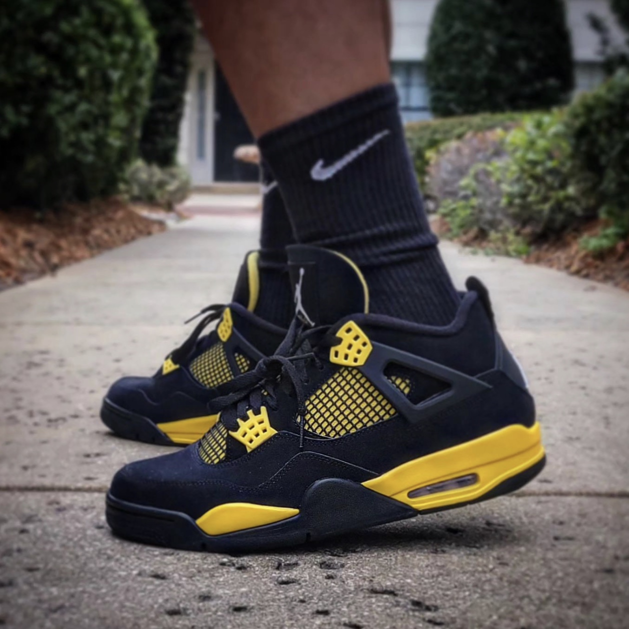 Jordan 4 Retro Thunder 2023 착용 스타일 - 5