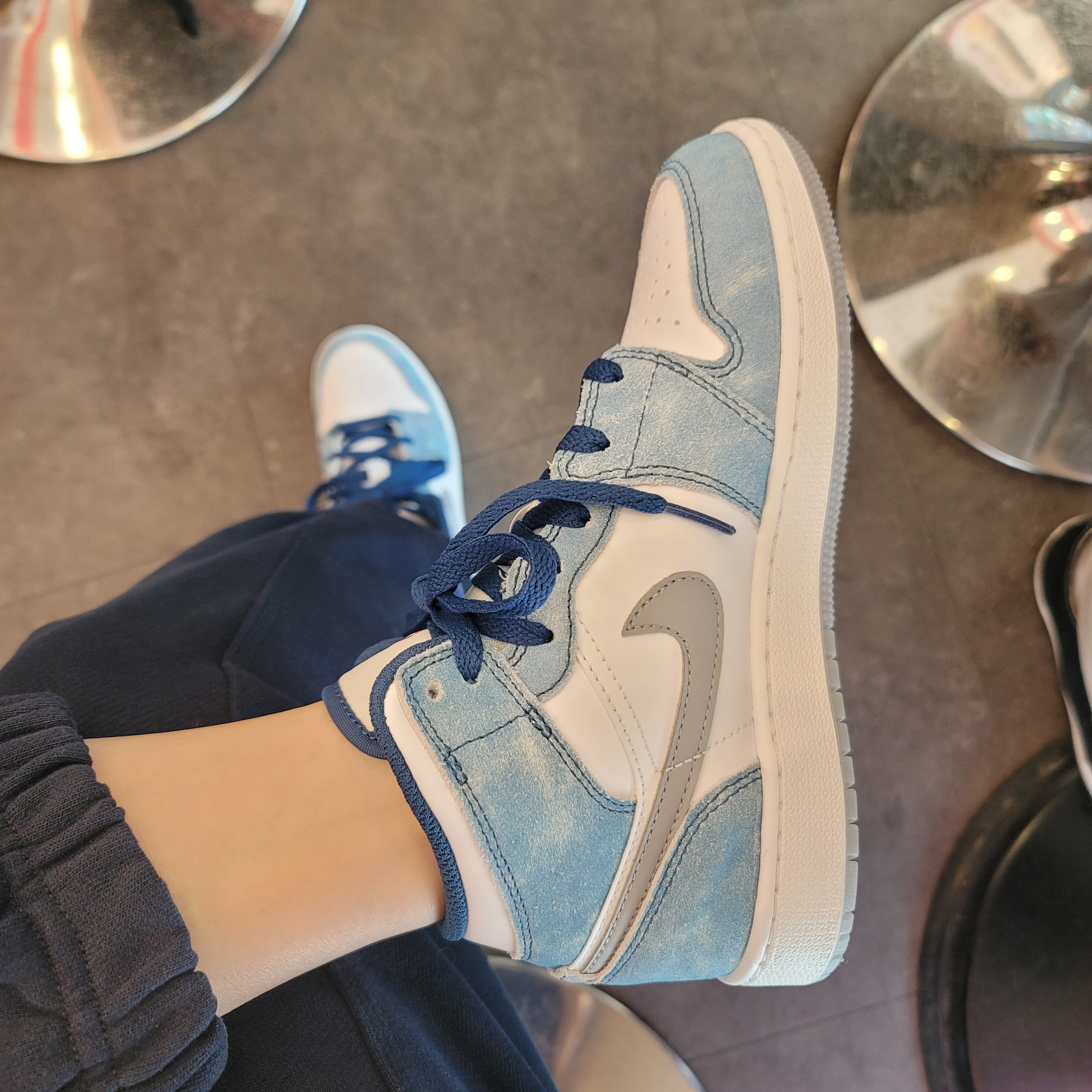 (GS) Jordan 1 Mid SE French Blue Fire Red 착용 스타일 - 2
