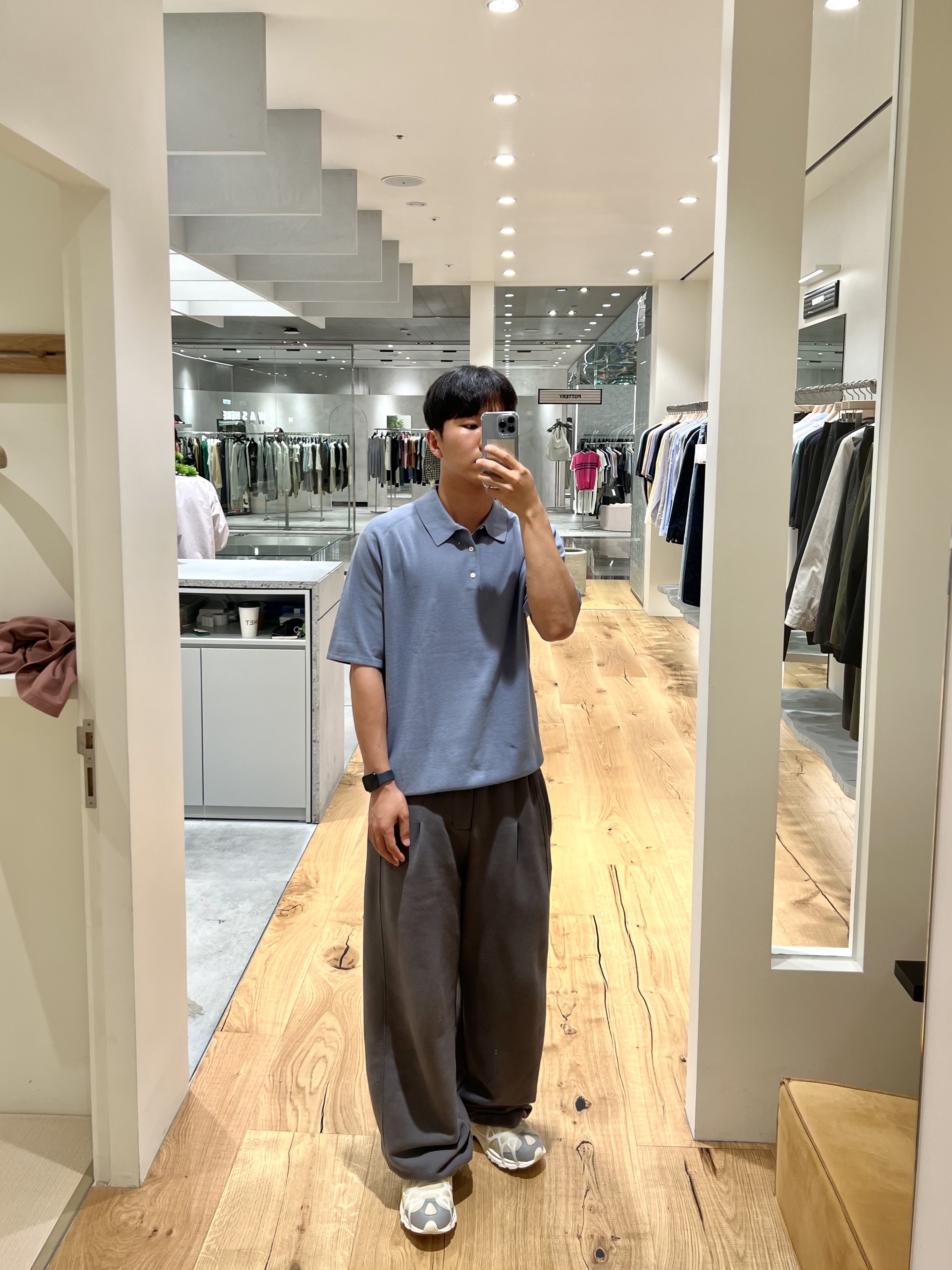 나이키 에어 쿠키니 라탄 앤 파티클 그레이 착용 스타일