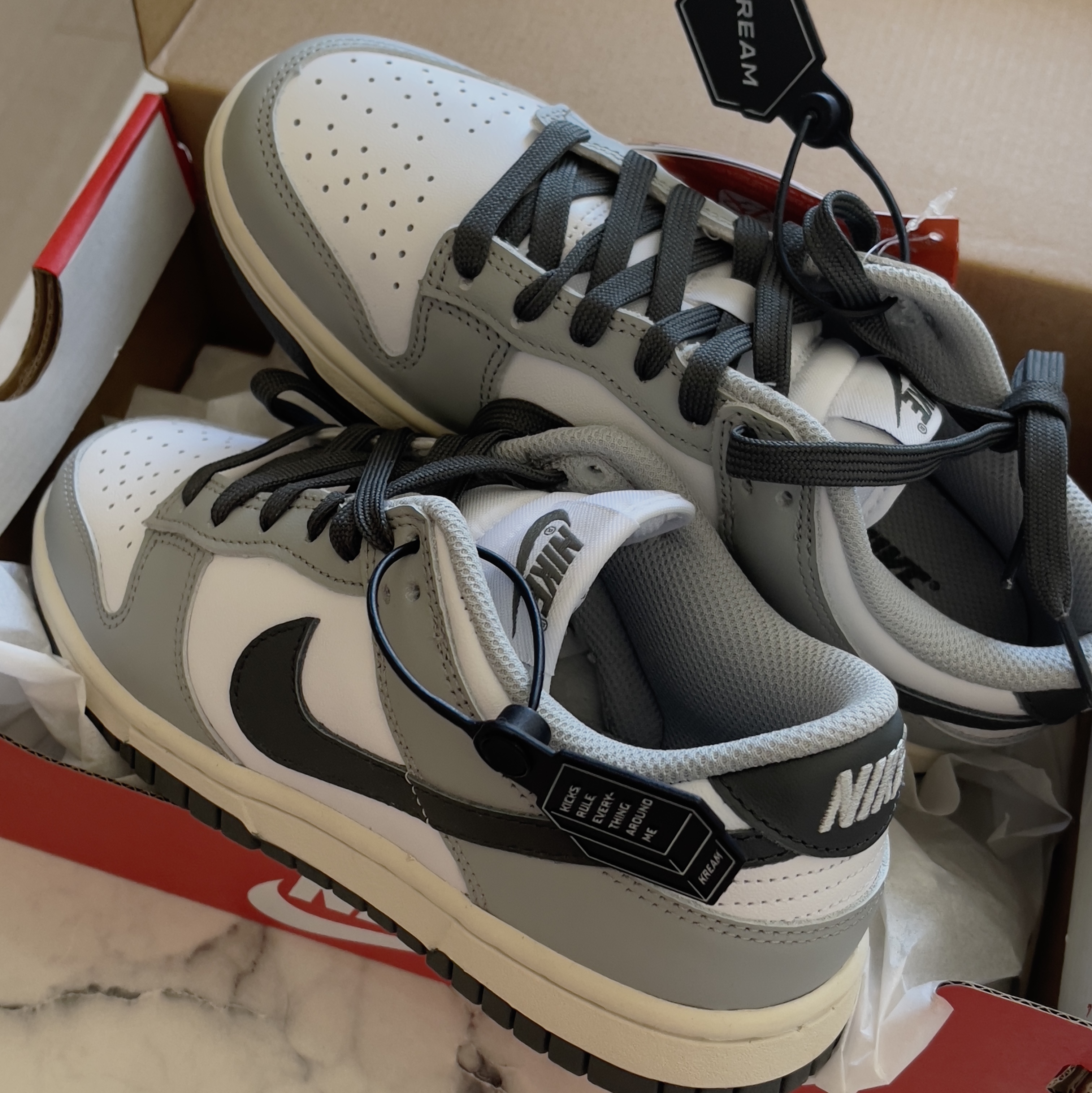 (W) Nike Dunk Low Light Smoke Grey 착용 스타일