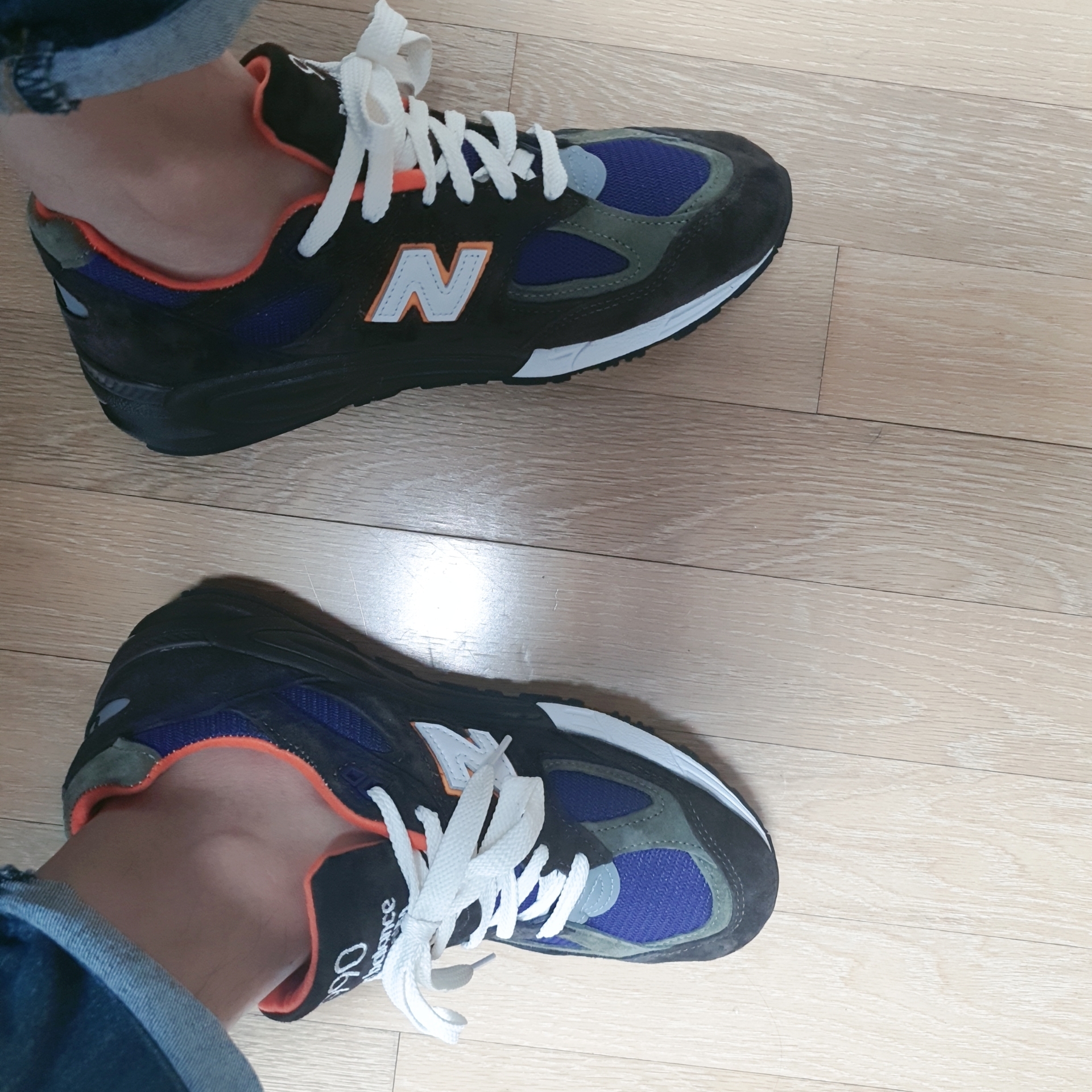 New Balance 990v2 Made in USA Brown Purple 착용 스타일 - 2