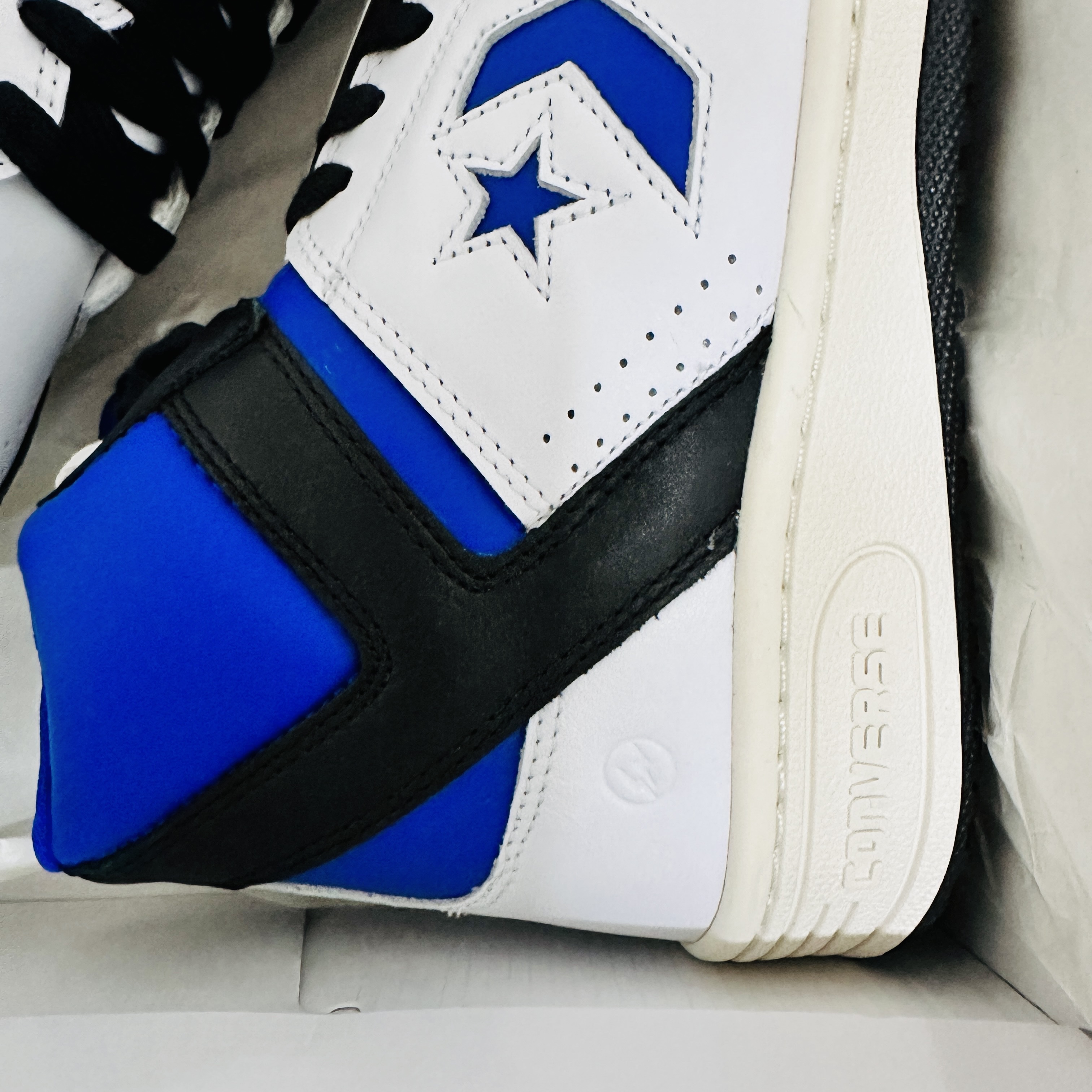 Converse x Fragment Weapon Mid White 착용 스타일 - 3